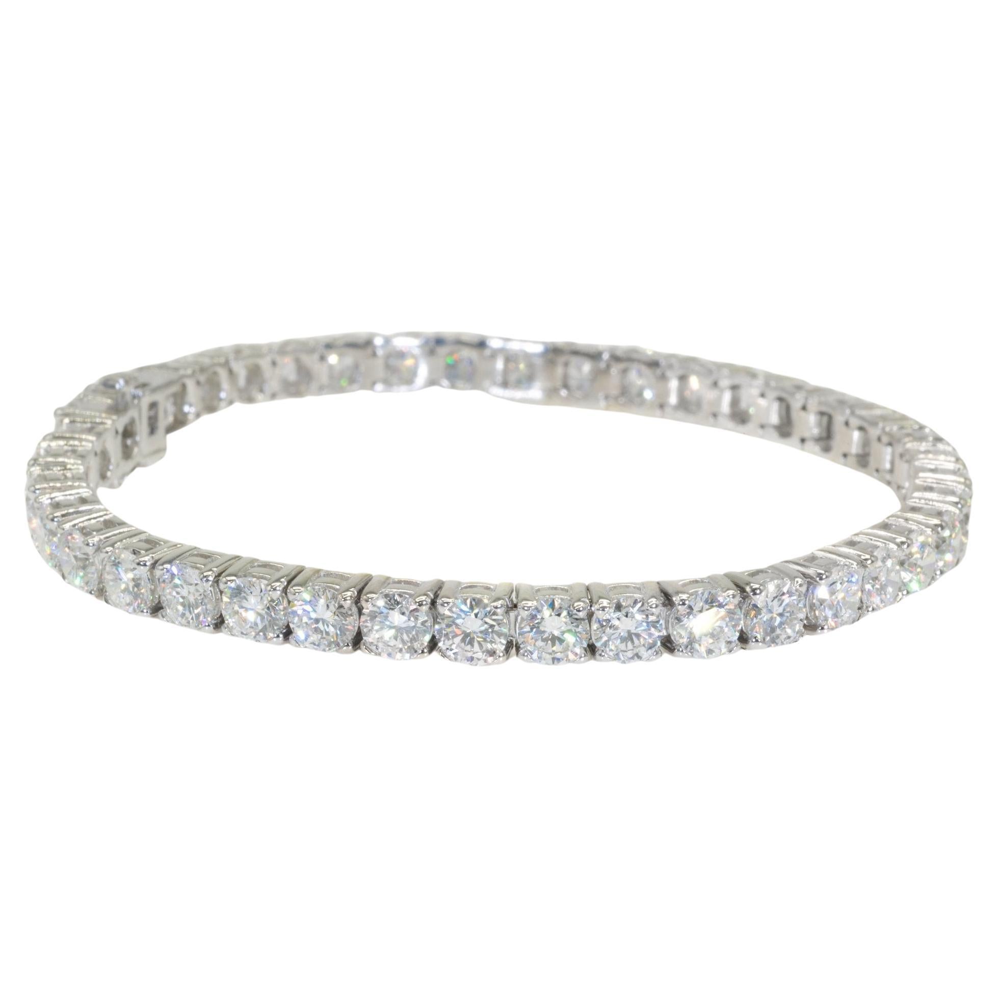 Luxurious 18k White Gold Bracelet w/ 12.51 Ct Natural Diamonds, GIA Certificate For Sale