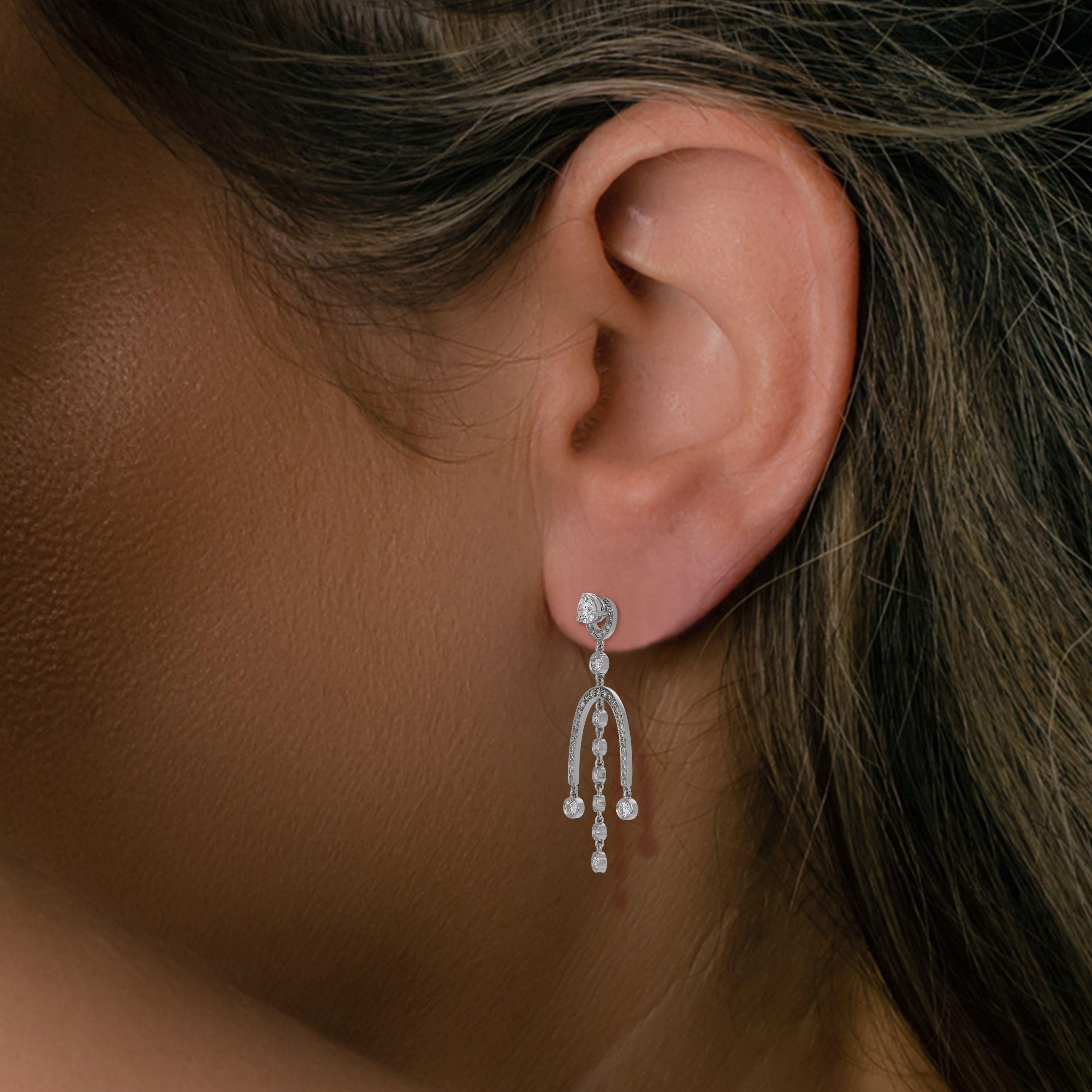 Luminous 0.39ct Natural Diamond Dangling Earrings in 18K White Gold For Sale 4