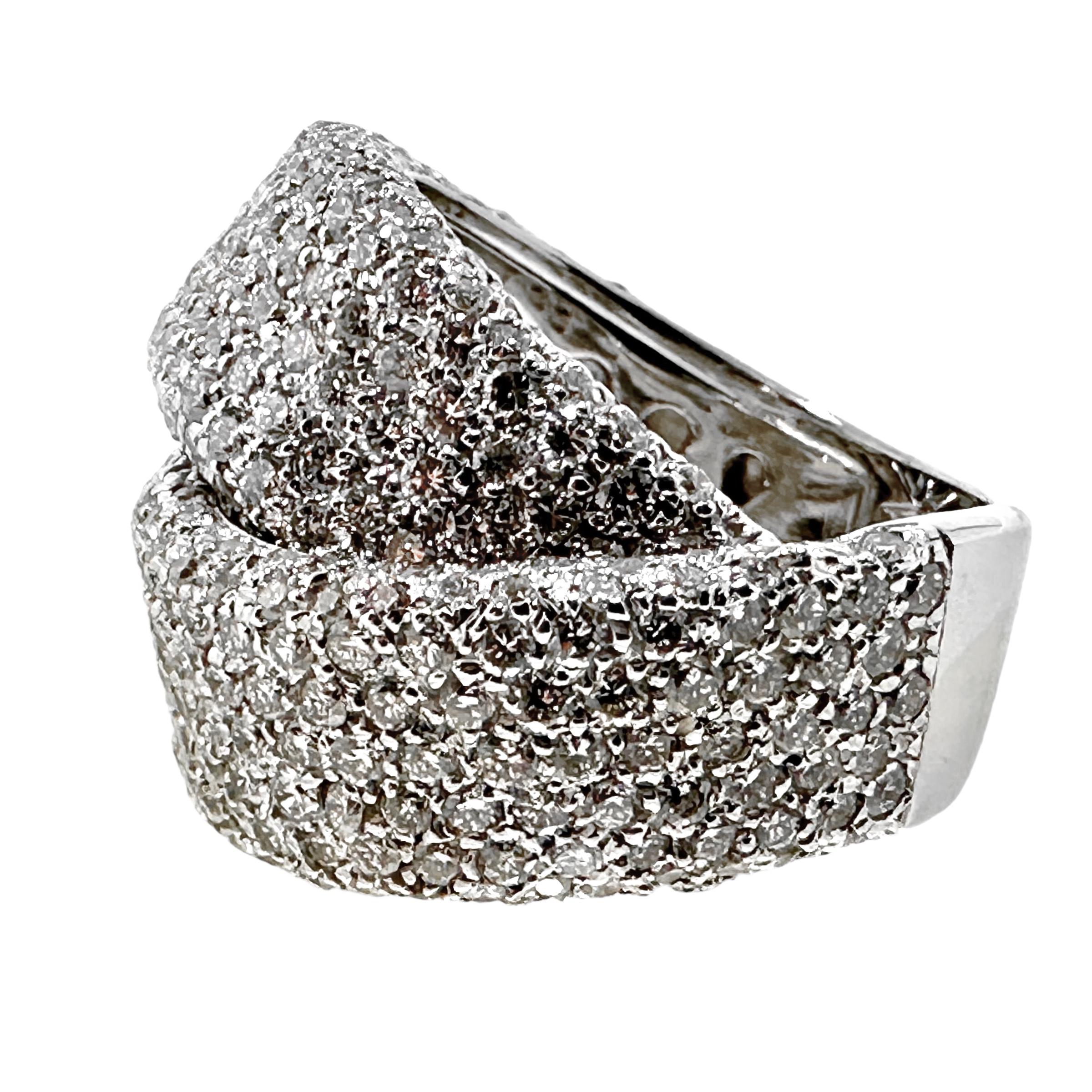 Brilliant Cut Luxurious 18K White Gold & Diamond Encrusted Bypass Dome Ring with Italian Flair For Sale