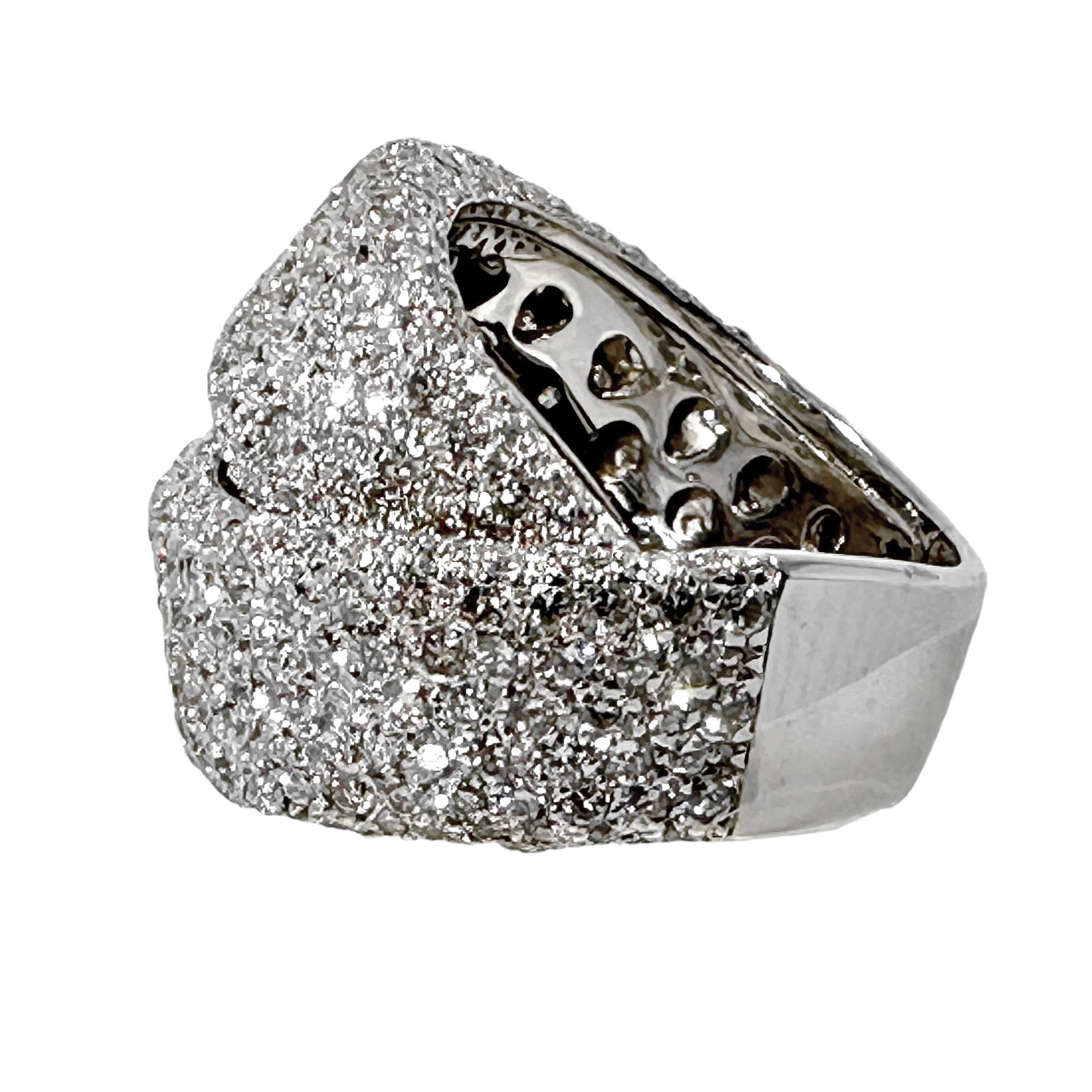 Luxurious 18K White Gold & Diamond Encrusted Bypass Dome Ring with Italian Flair In Good Condition For Sale In Palm Beach, FL