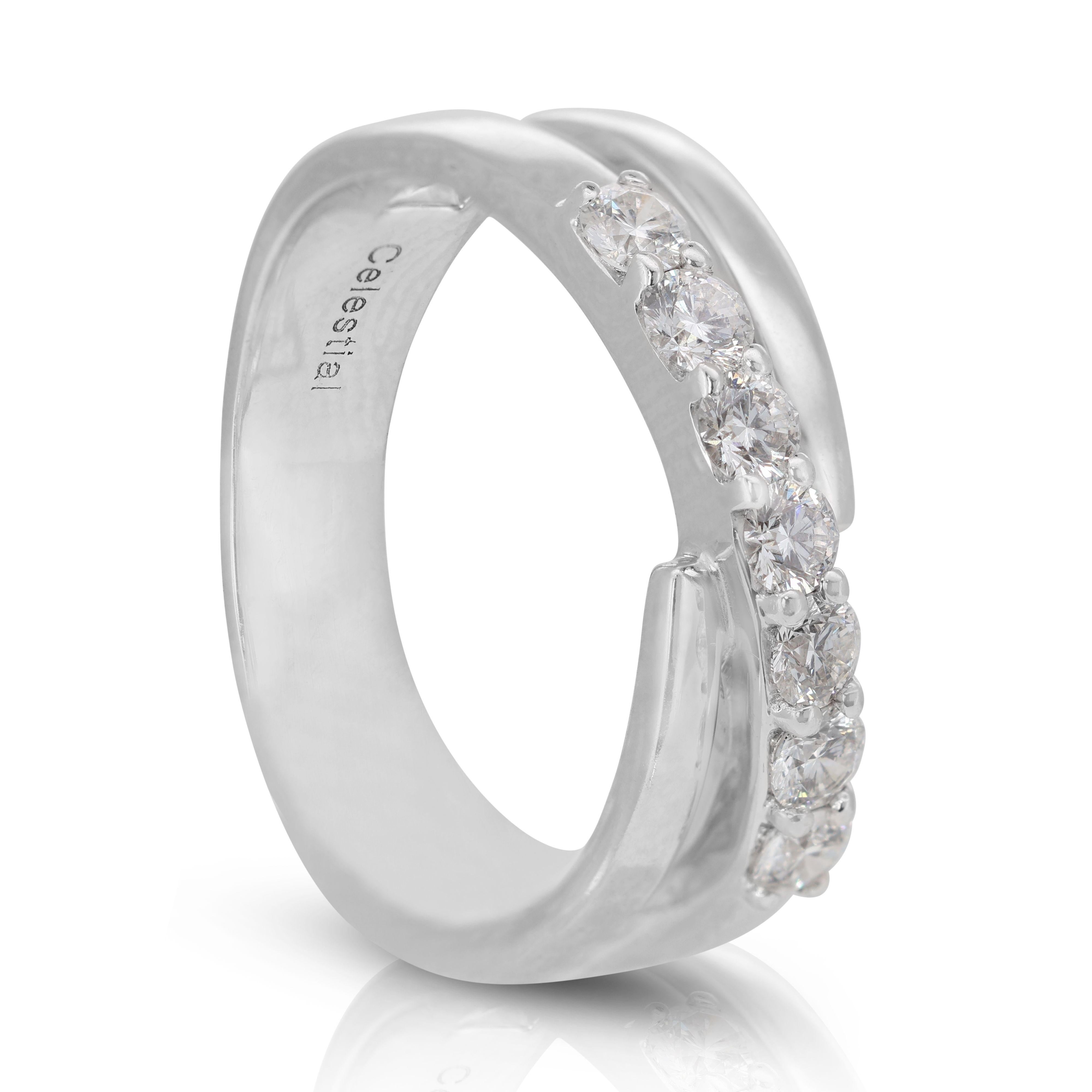 Elegante anillo de 7 diamantes de 0,49 ct engastados en oro blanco de 18 quilates en venta 1