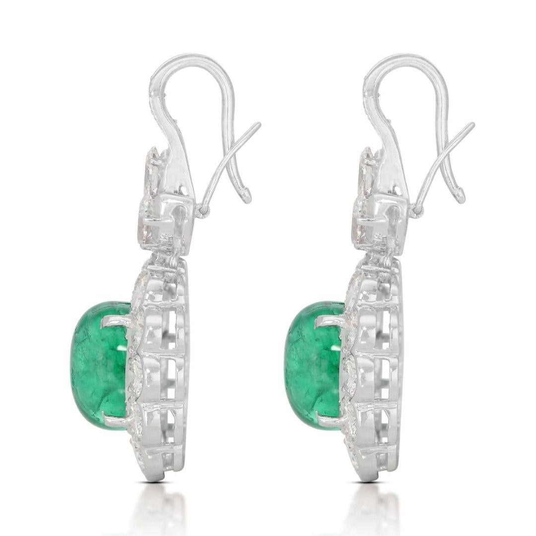 Women's Luxurious 18K White Gold Emerald Earrings For Sale