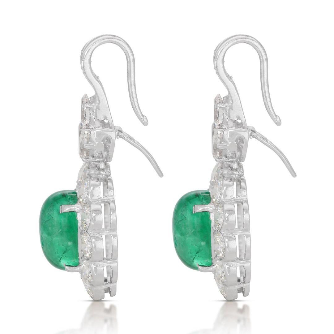 Luxurious 18K White Gold Emerald Earrings For Sale 1