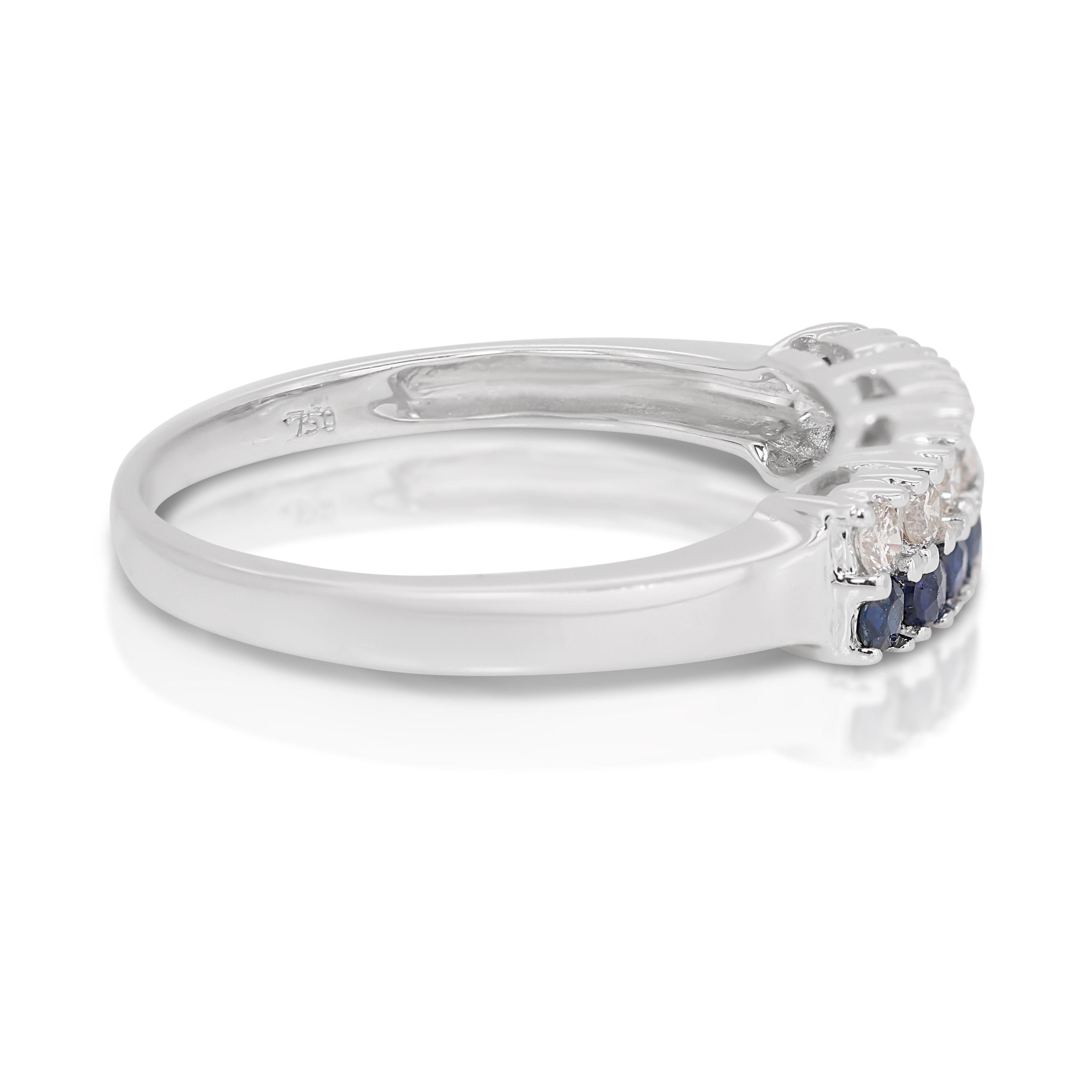 Luxurious 18K White Gold Ring Sapphire and Diamond with 0.44 ct Natural Diamonds In New Condition For Sale In רמת גן, IL