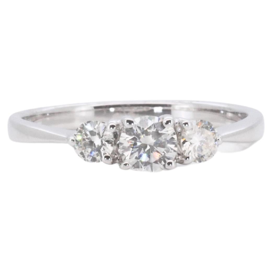 Luxurious 18k White Gold Three Stone Ring with 0.25 Ct Natural Diamonds For Sale