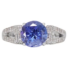 Luxurious 18K White Tanzanite Ring
