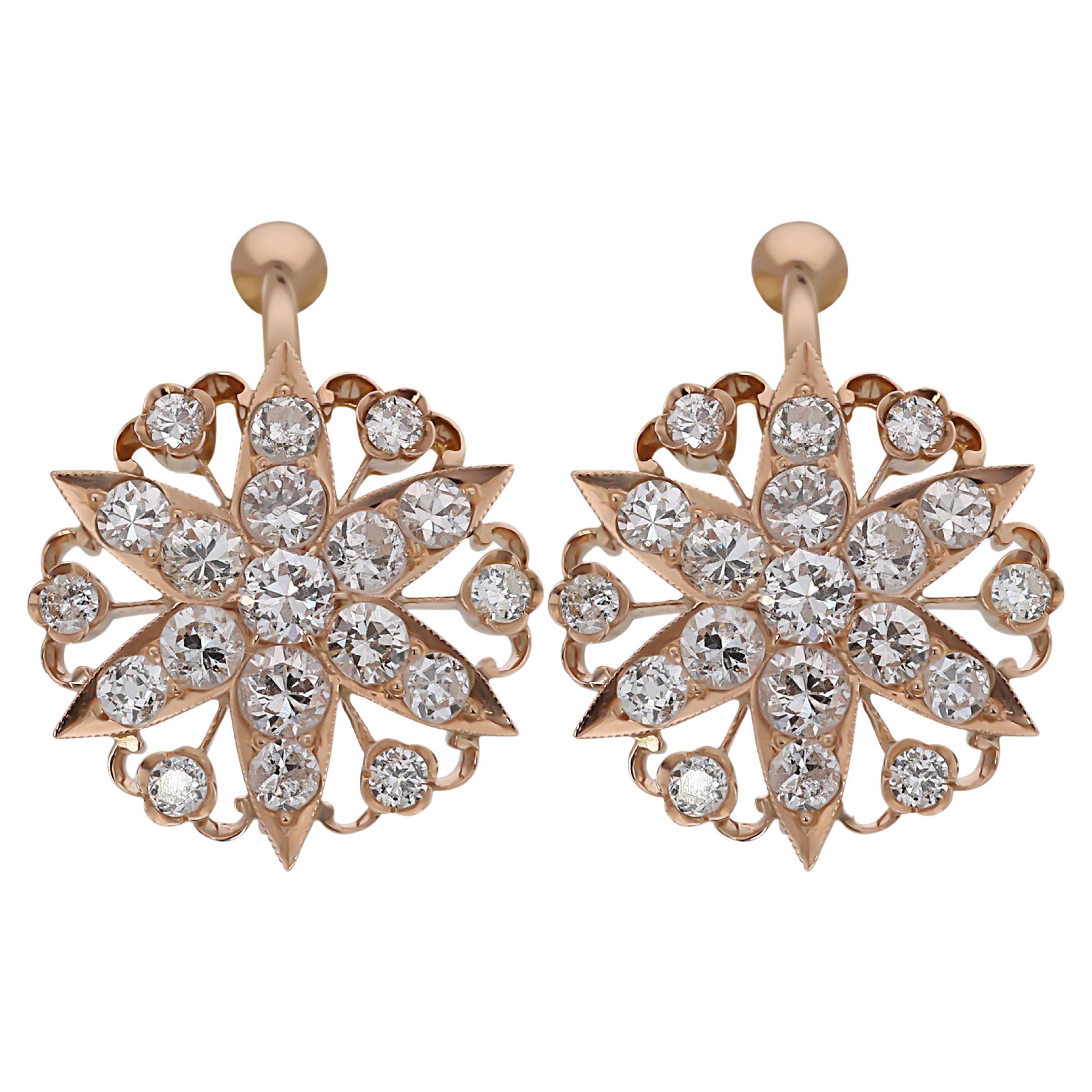 Luxurious 18k Yellow Gold Cluster Earrings with 2.06 Carat of Natural Diamonds For Sale