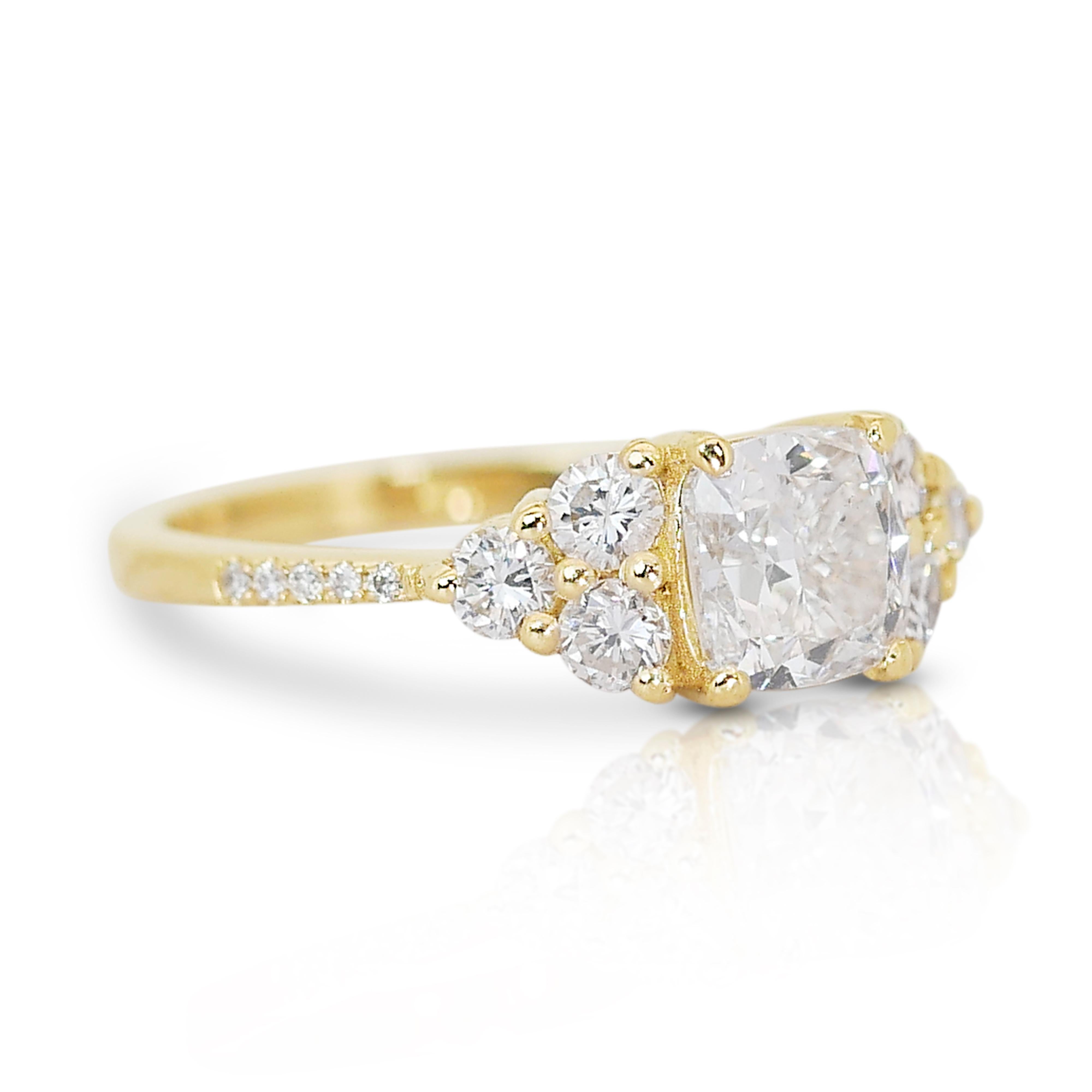 Luxurious 18k Yellow Gold Diamond Pave Ring w/1.70 ct - IGI Certified

This exquisite 18k yellow gold ring is a masterpiece of craftsmanship and elegance, featuring a magnificent 1.20 ct square cushion-shaped diamond as its centerpiece. Encircling
