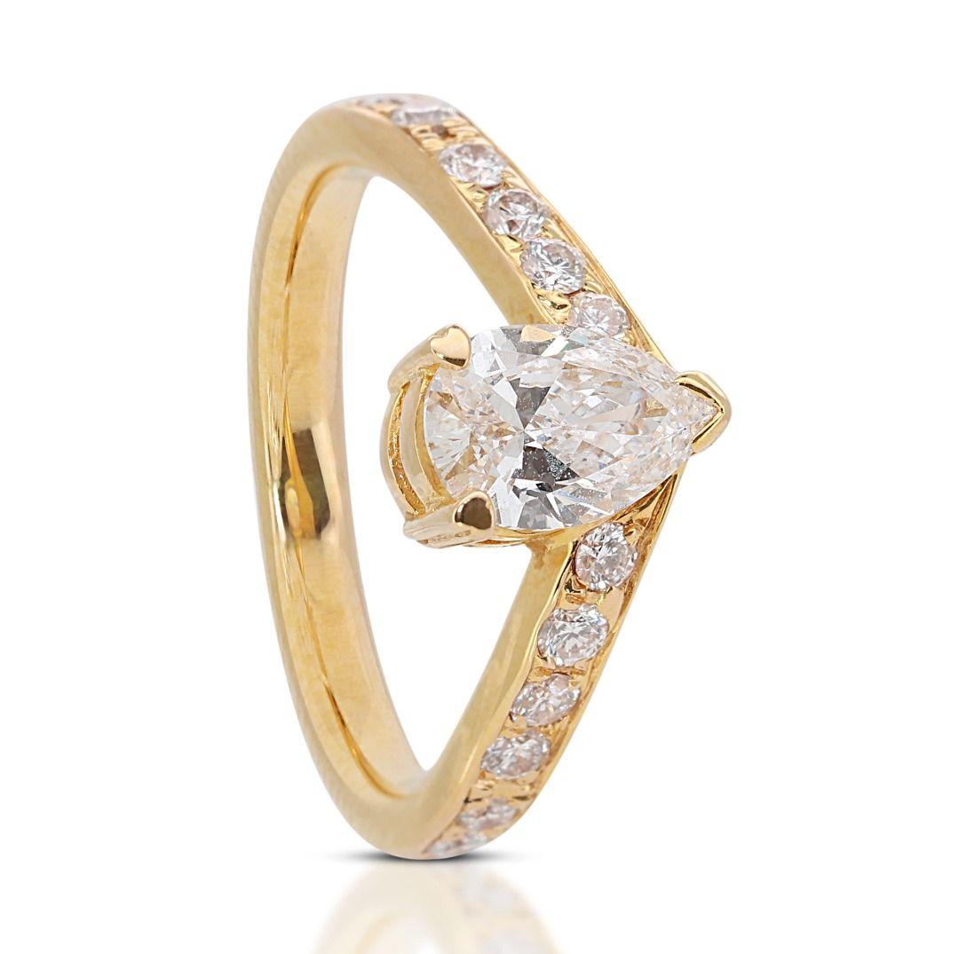 Luxurious 18K Yellow Gold Pave Ring with 0.67 Ct Pear Natural Diamonds, GIA Cert For Sale 2
