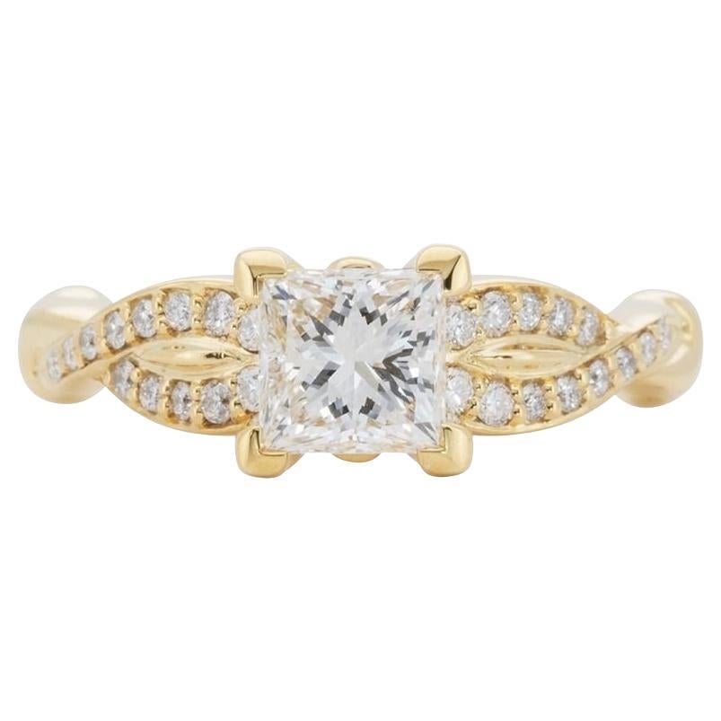 Luxurious 18K Yellow Gold Pave Ring with 0.85 Ct Natural Diamonds For Sale