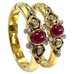 Antique Luxurious 18K Yellow Gold Ruby Gemstone Earring