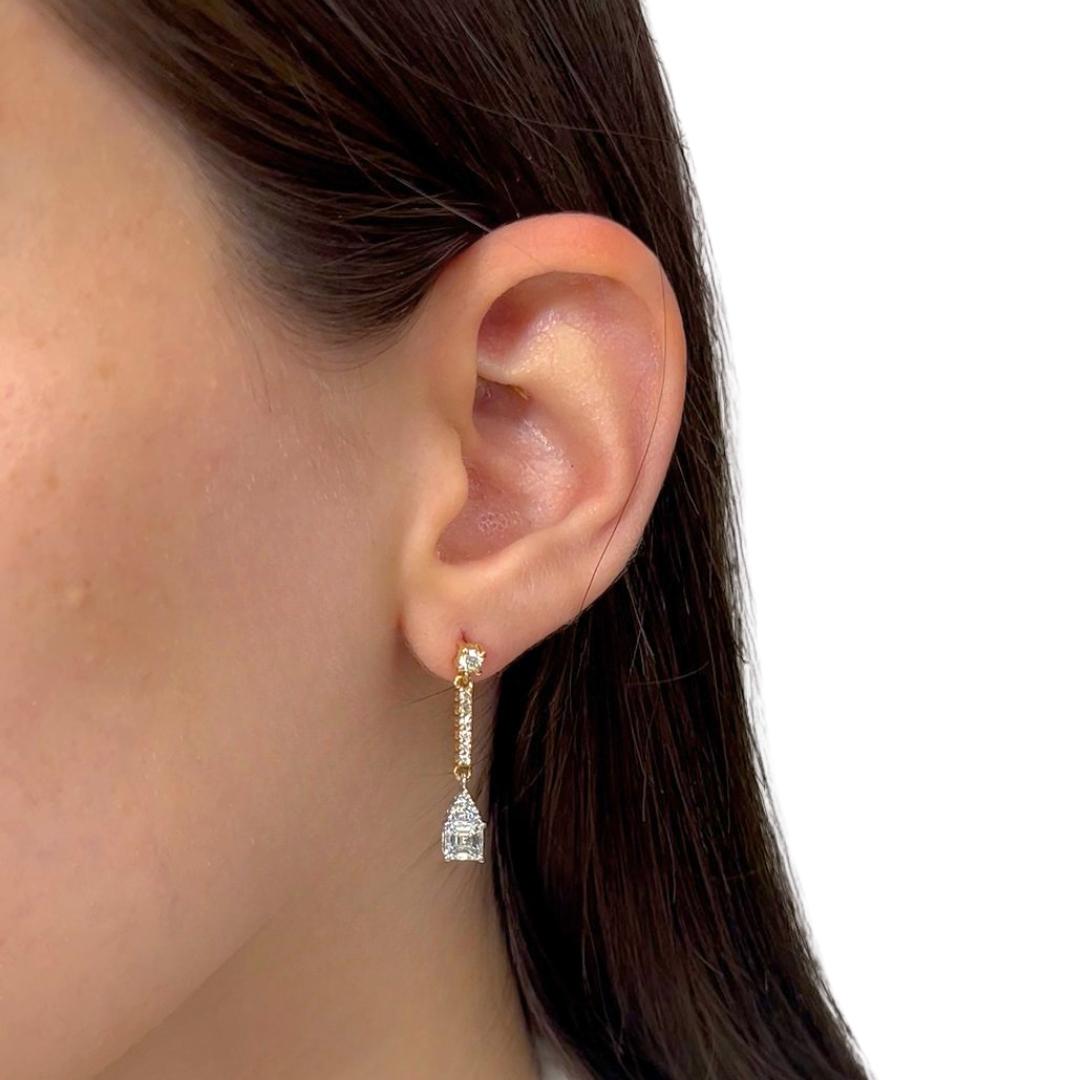 Pendants d'oreilles luxueux en or blanc et jaune 18 carats avec 2,16 ct de diamants - certifiés IGI

Équilibre frappant entre design contemporain et éclat intemporel, ces boucles d'oreilles tombantes sont fabriquées en or blanc et jaune 18 carats.