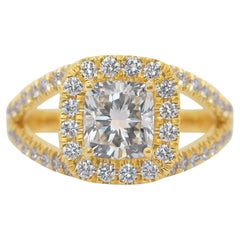 Luxurious 2.25ct Diamonds Halo Ring in 18k Yellow Gold - IGI Certified