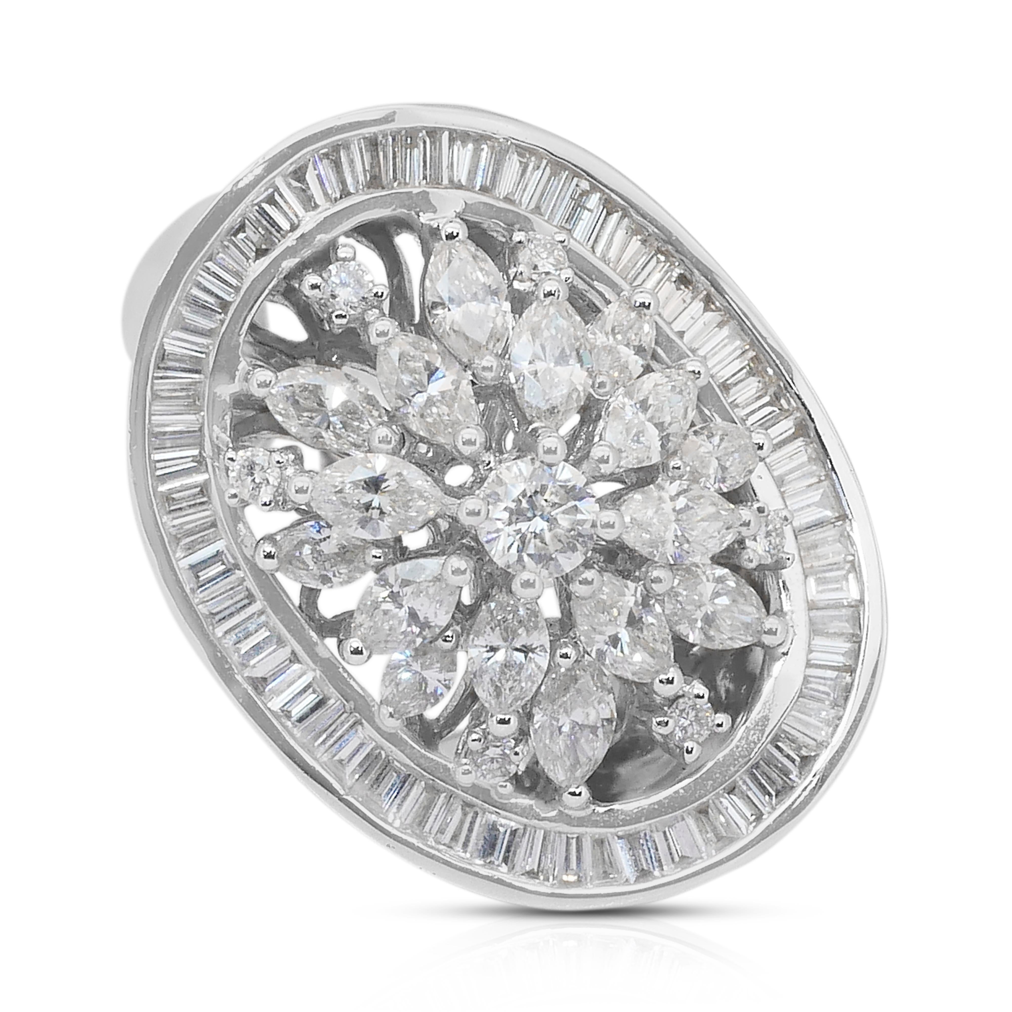Luxuriöser 2,46ct Diamanten Cocktail Ring in 18k Weißgold - IGI zertifiziert im Zustand „Neu“ im Angebot in רמת גן, IL