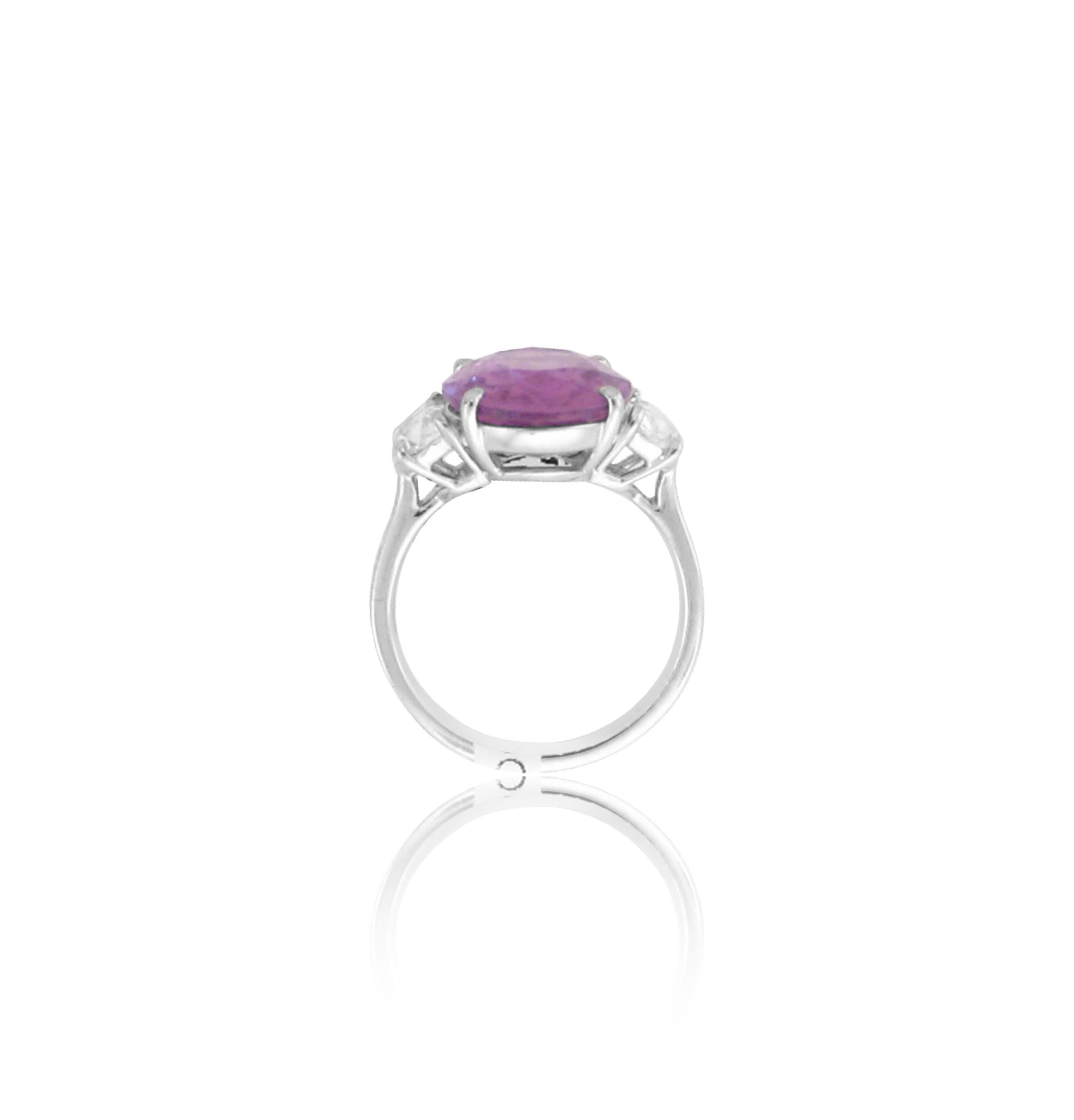 Modern Luxurious 3 Stone Pink Sapphire And Half Moon Diamonds Ring - GIA certified For Sale