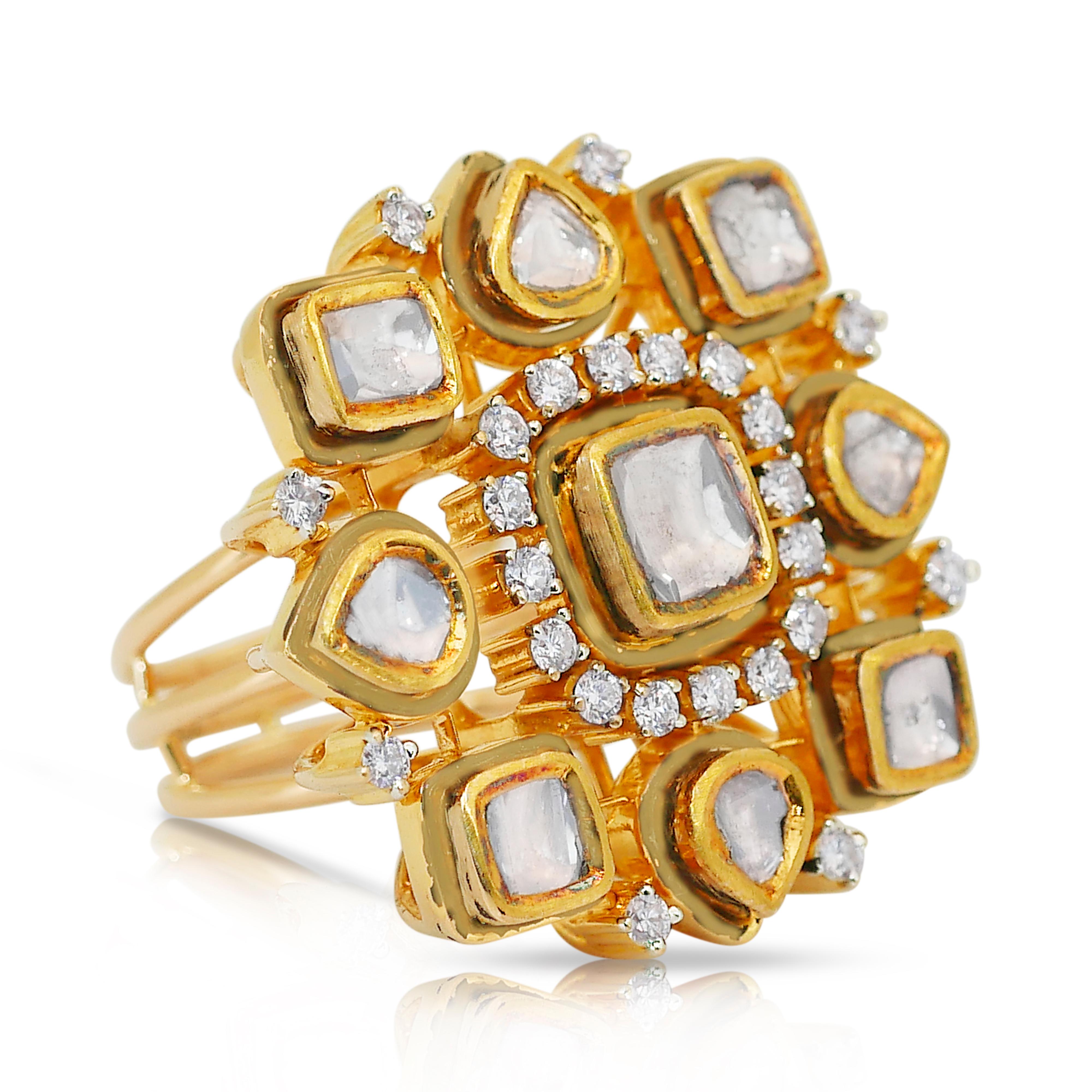 Taille ronde Luxueuse bague cocktail en or jaune 18 carats de 4,35 ct de diamants - certifiée IGI en vente