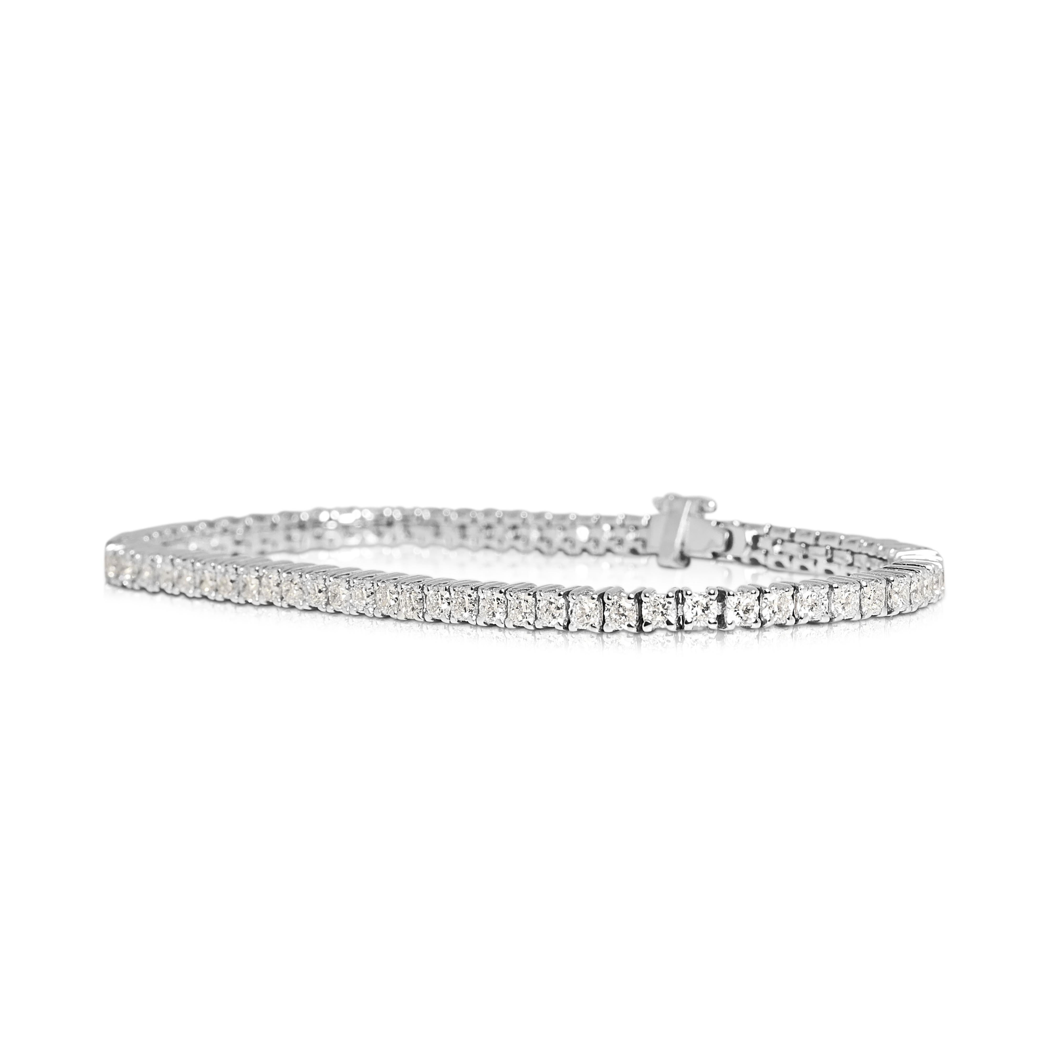 Luxuriöses Armband aus 18 Karat Weißgold mit 4,96 Karat Diamanten im Angebot 3