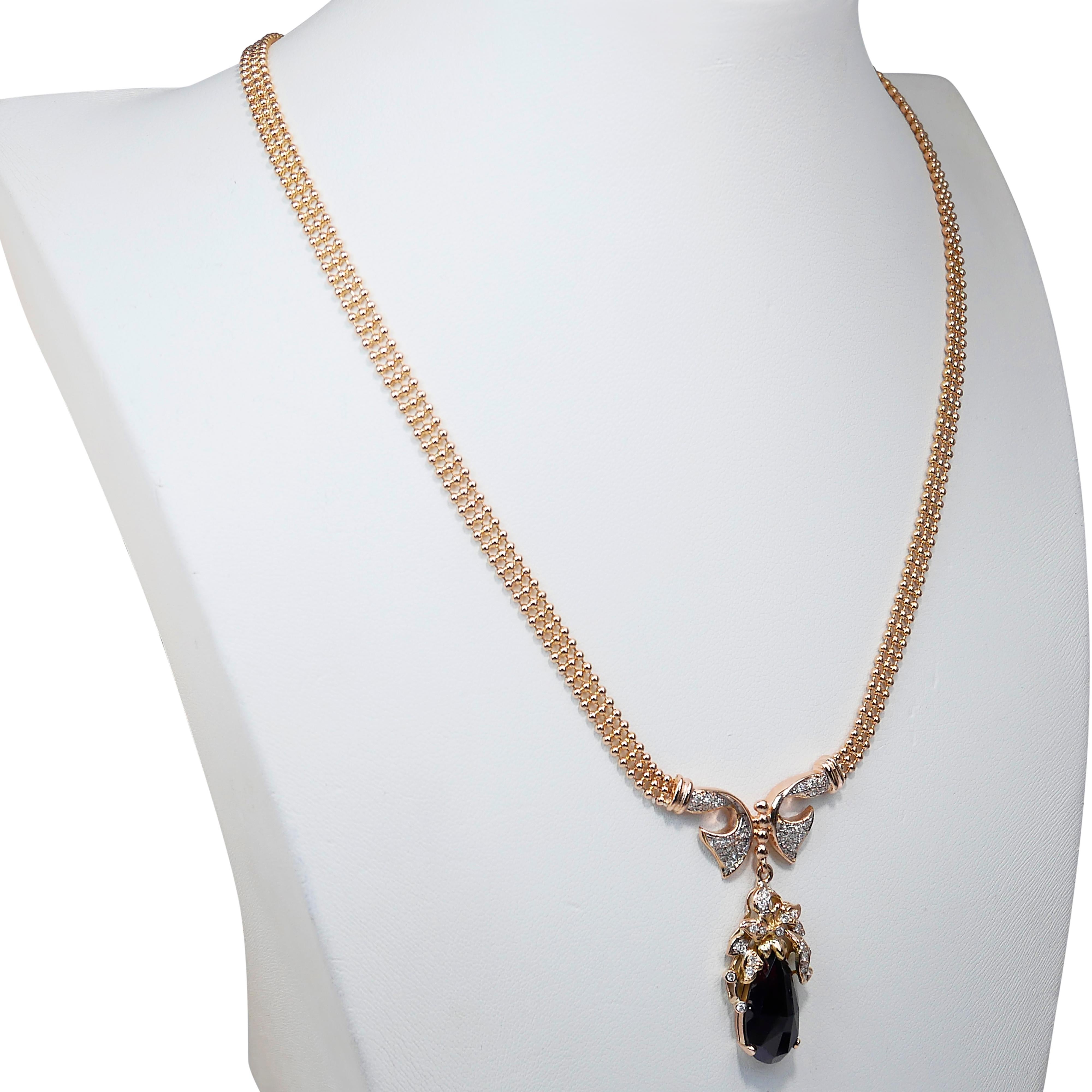 Luxurious 5.60ct Garnet and Diamonds Necklace with Pendant in 18k Yellow Gold In New Condition In רמת גן, IL