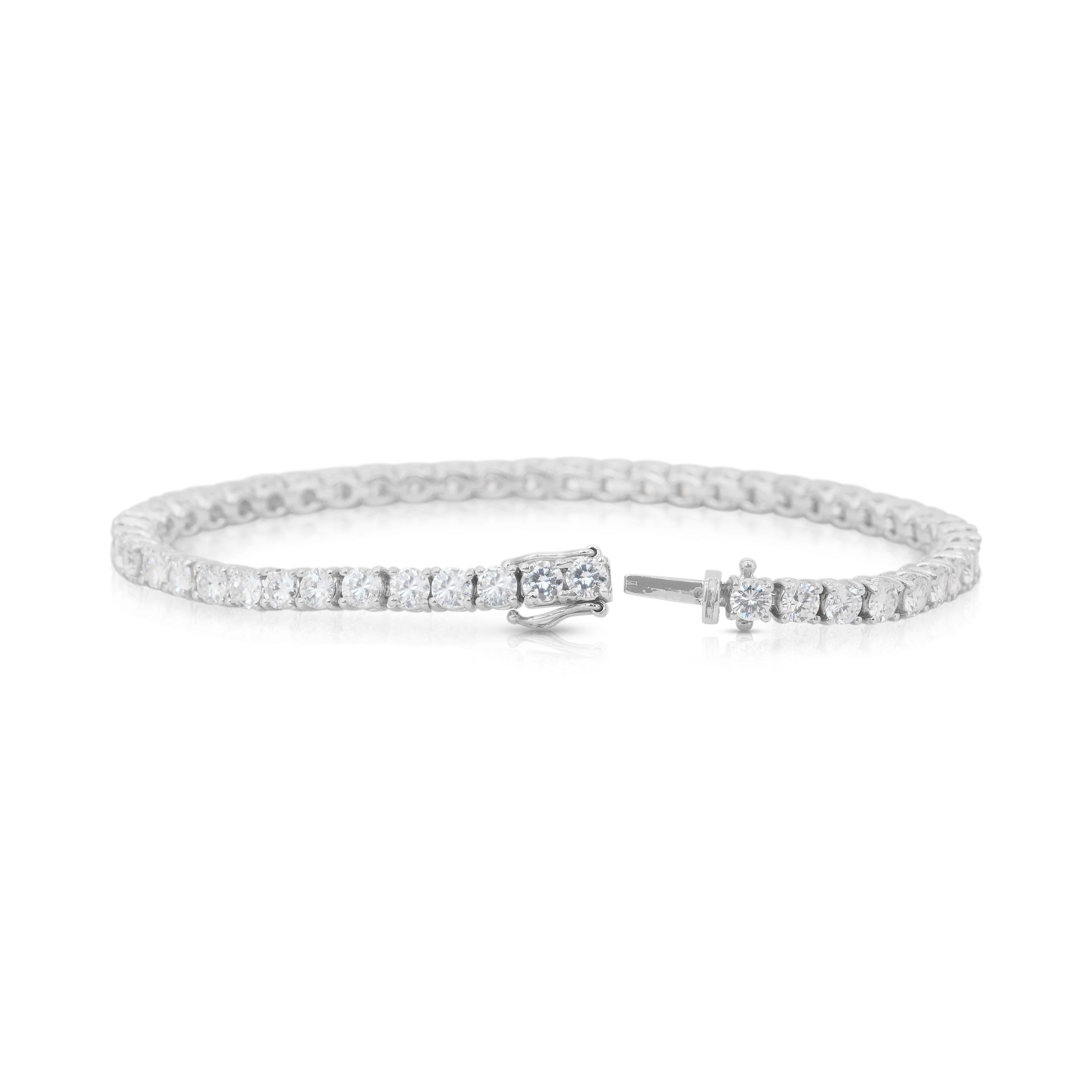 De las mujeres Luxurious 7.35ct Diamonds Tennis Bracelet in 18k White Gold - IGI Certified en venta