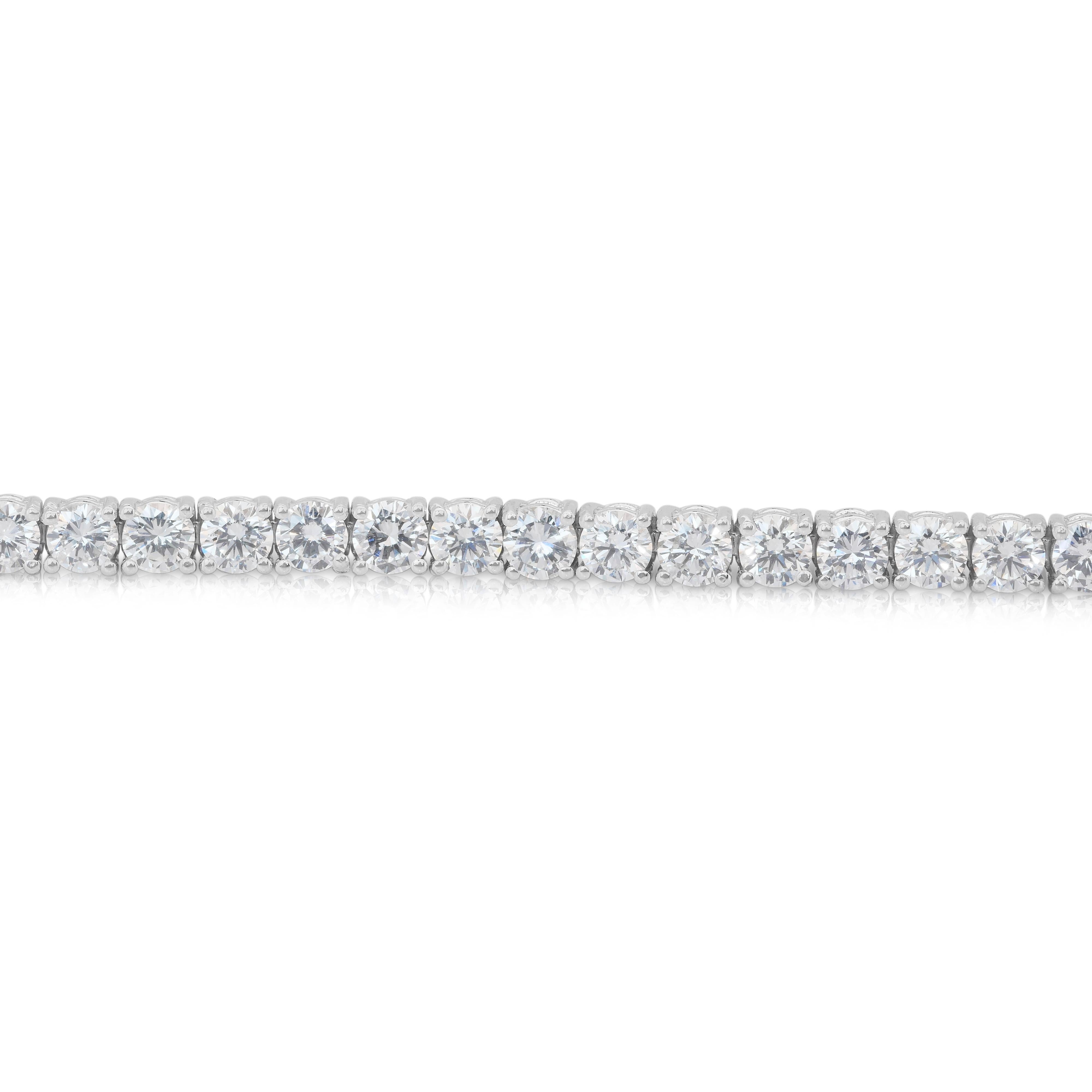 Luxurious 7.35ct Diamonds Tennis Bracelet in 18k White Gold - IGI Certified en venta 3