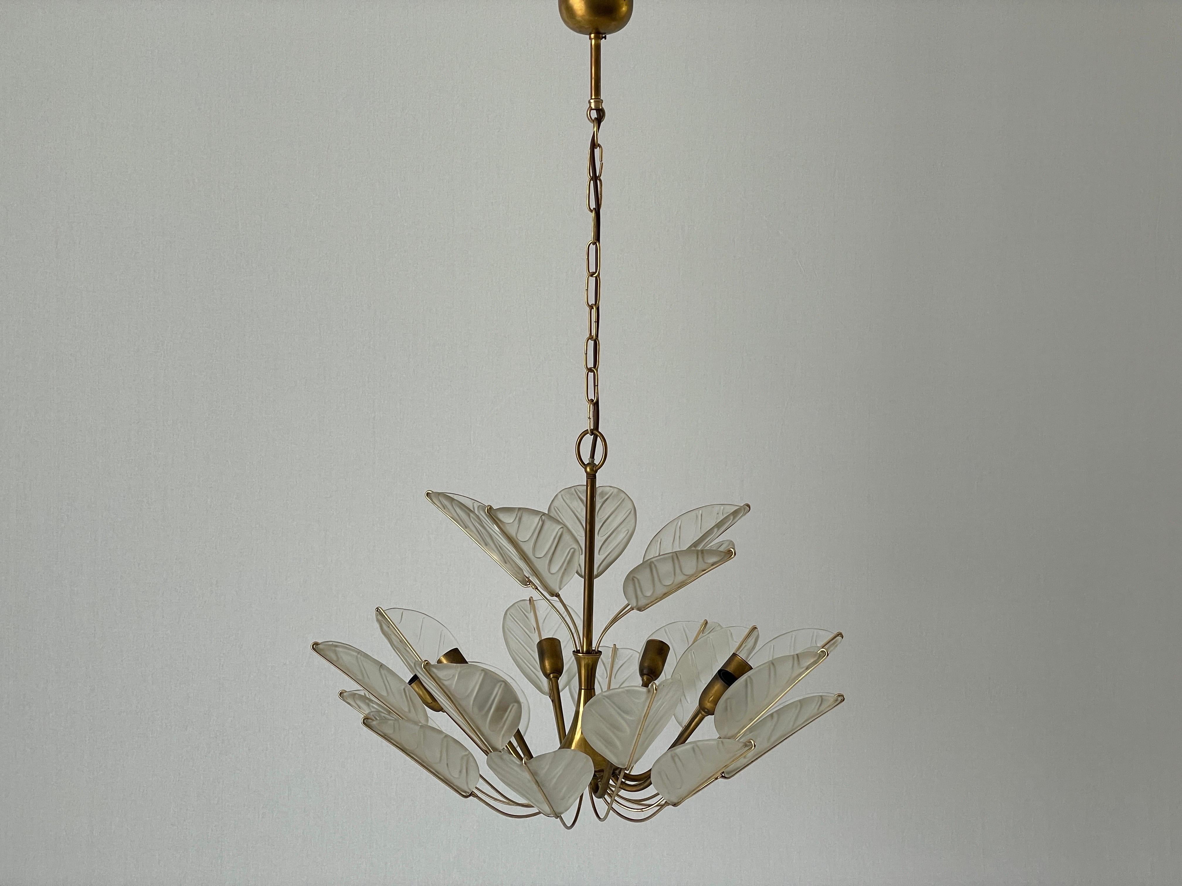 Luxurious 8-armed Brass Chandelier with Crystal Glass Leaves, 1960s, Germany In Excellent Condition For Sale In Hagenbach, DE