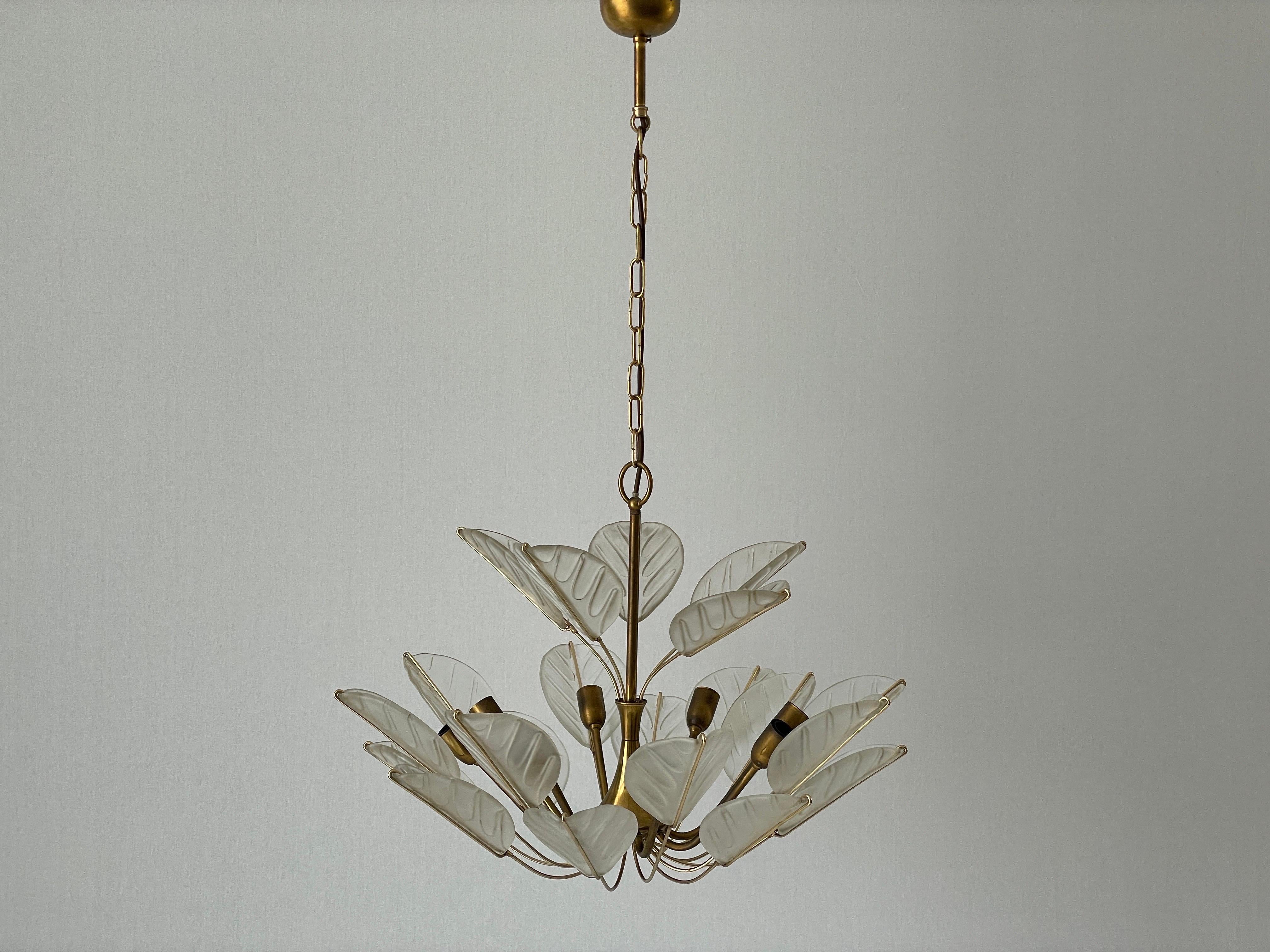 Luxurious 8-armed Brass Chandelier with Crystal Glass Leaves, 1960s, Germany In Excellent Condition In Hagenbach, DE