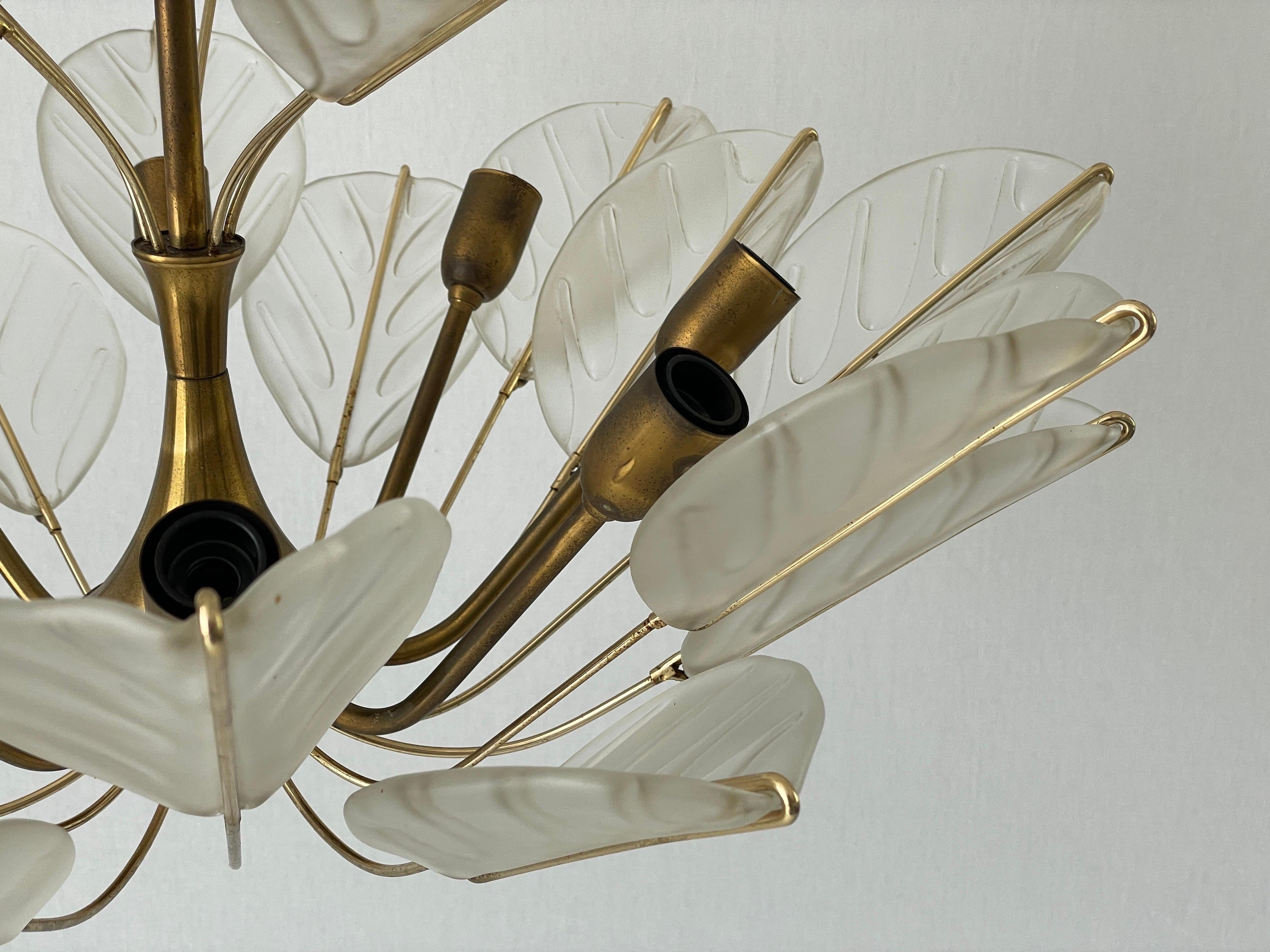Luxurious 8-armed Brass Chandelier with Crystal Glass Leaves, 1960s, Germany For Sale 2
