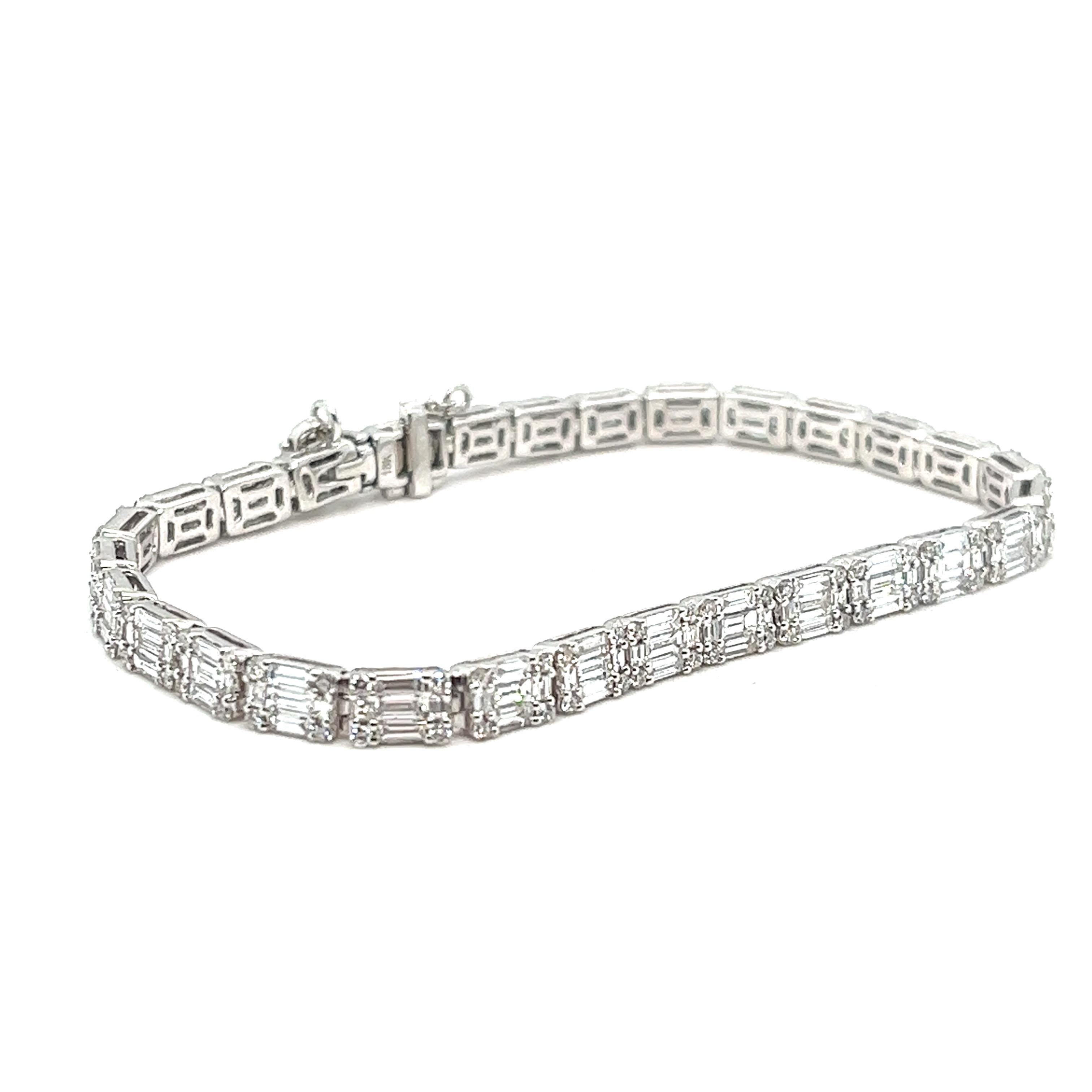 Luxurious 8.50 carats Natural Diamond Bracelet, 18k. Estate. 2