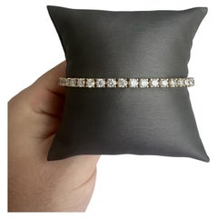 Luxurious 8ctw Natural Diamond Tennis Bracelet, 14kt Yellow Gold, 7", New