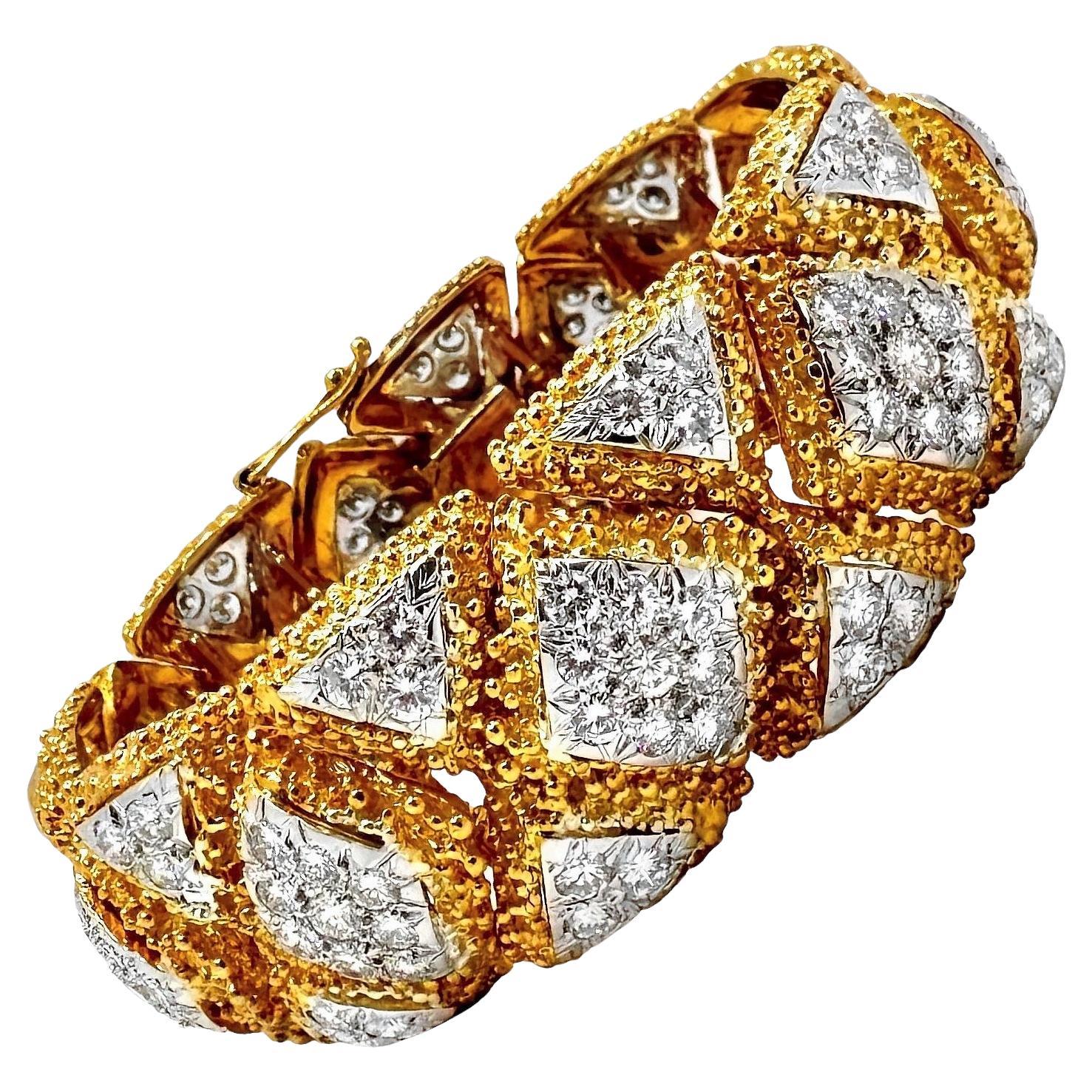 Luxurious American 1960s Bombe 18k Yellow Gold and Diamond Cocktail Bracelet For Sale