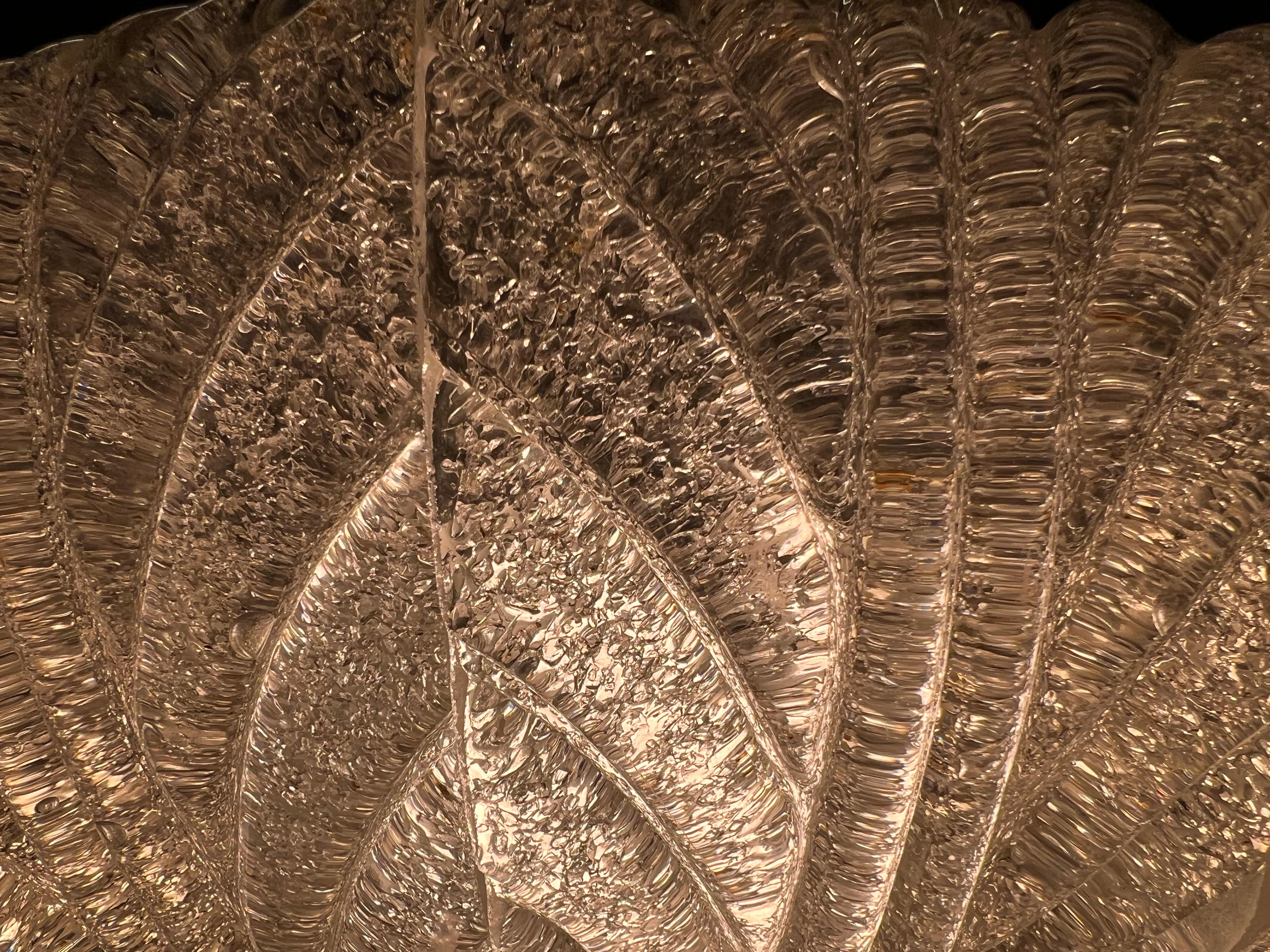 Luxurious and Sophisticated Chandelier by Venini. Murano, 1940s For Sale 8