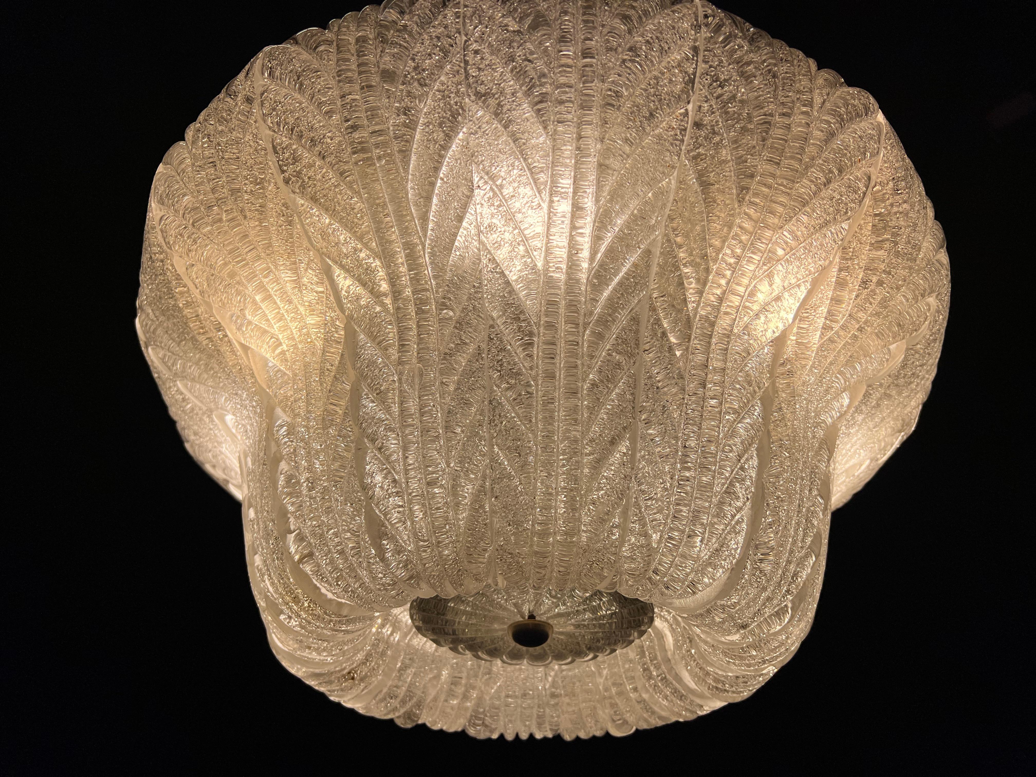 Mid-20th Century Luxurious and Sophisticated Chandelier by Venini. Murano, 1940s For Sale