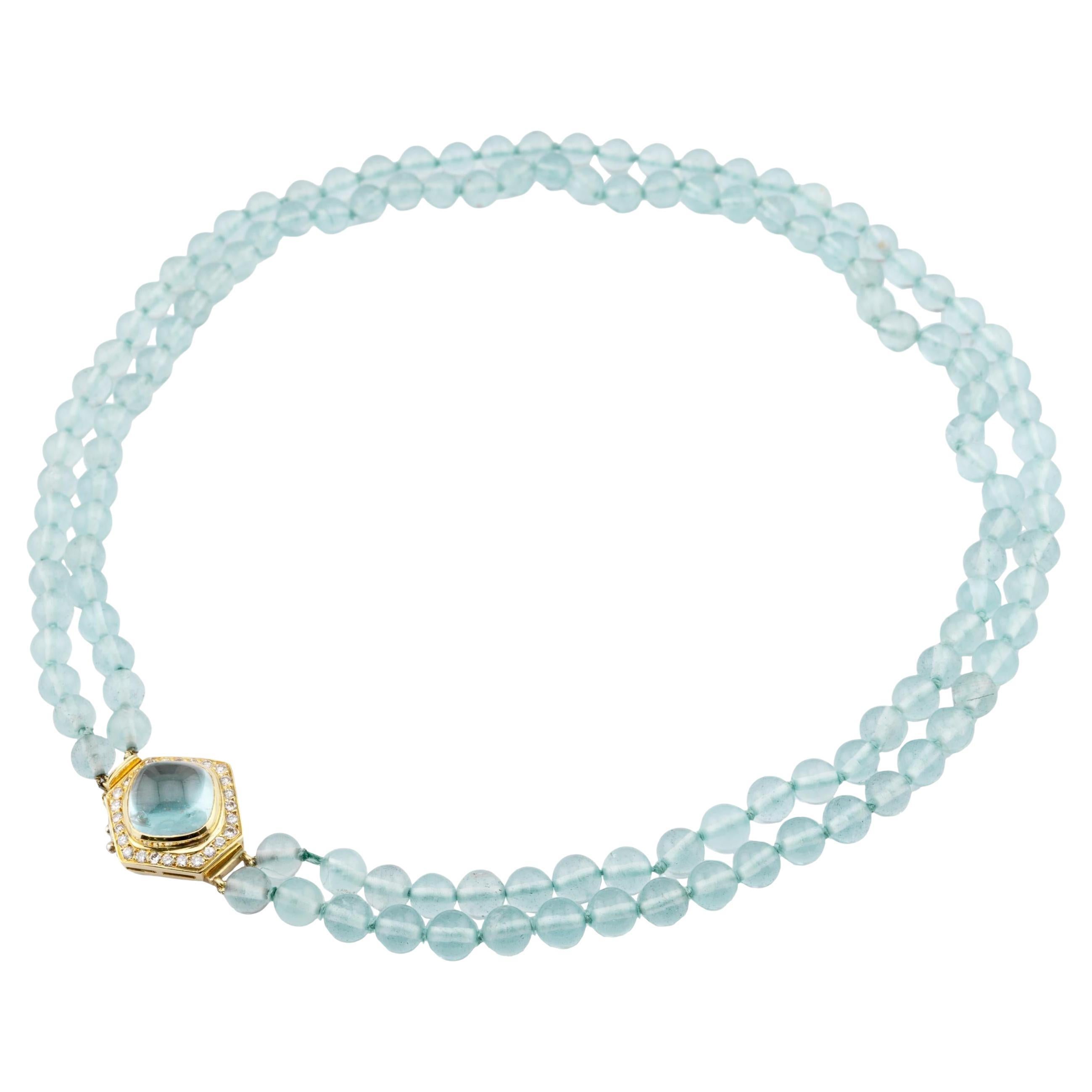 Luxurious Aquamarine and Diamond Necklace in 18K Yellow Gold For Sale