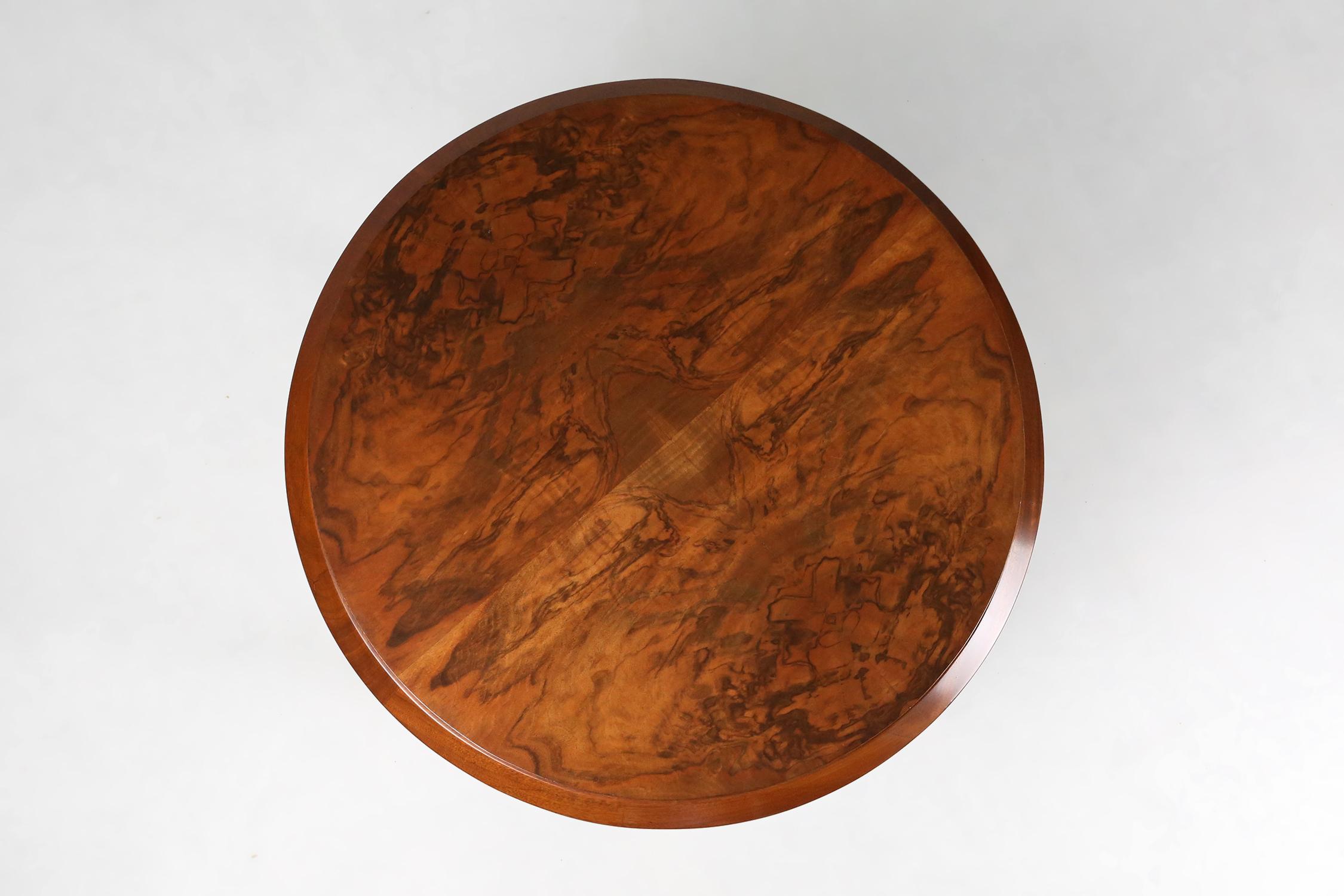 Luxueuse table basse Art déco en placage de bois de racines, France, années 1930 en vente 6