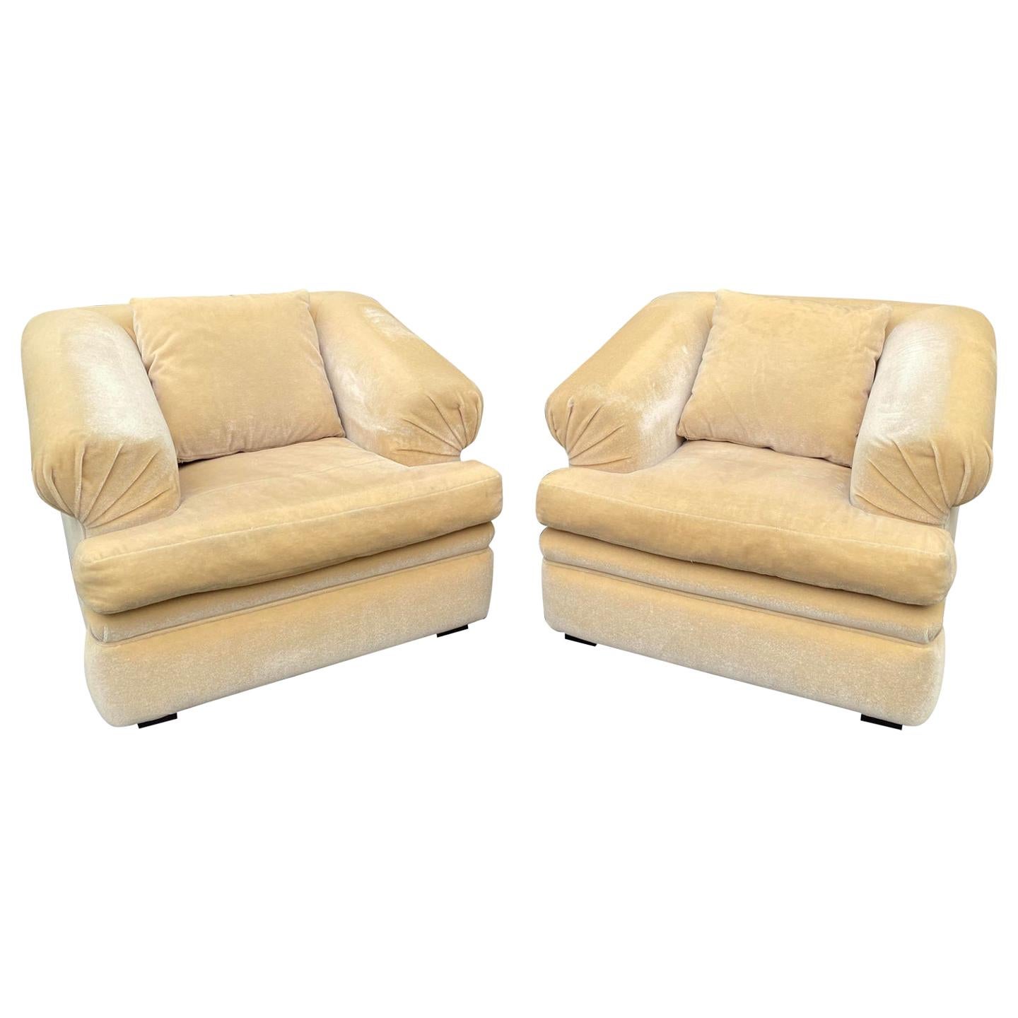 Luxurious Art Deco Custom Made Yellow Mohair Club Chairs, a Pair