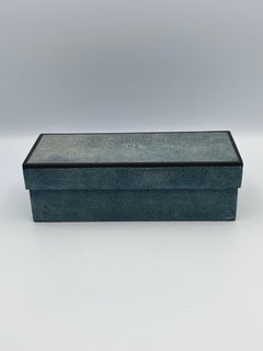 Lussuosa scatola da scrivania lunga di ispirazione Art Deco di R&Y Augousti in zigrino verde acqua