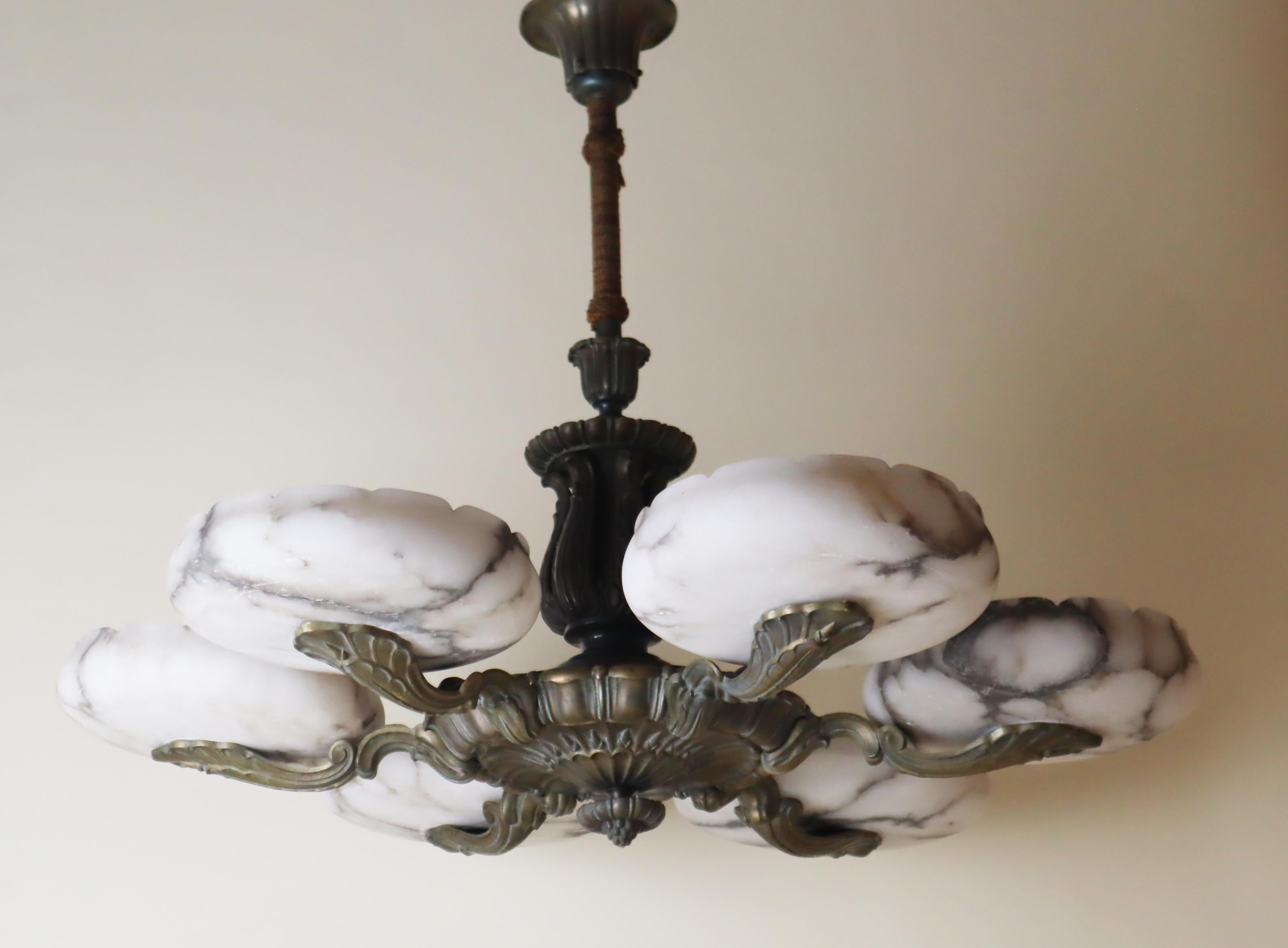 Lussuoso lampadario in bronzo alabastrino Art Nouveau in vendita 6
