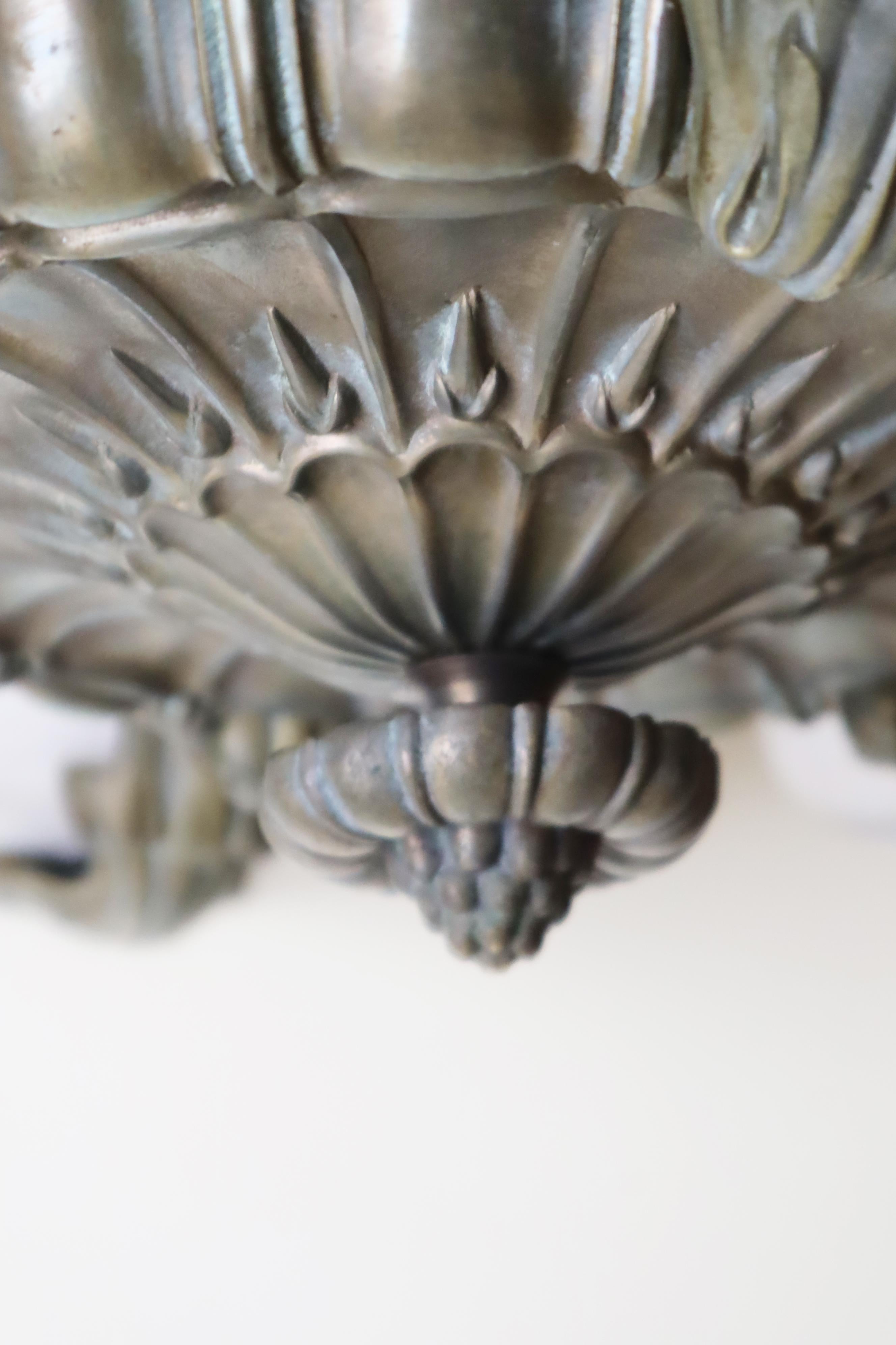 Lussuoso lampadario in bronzo alabastrino Art Nouveau in vendita 2