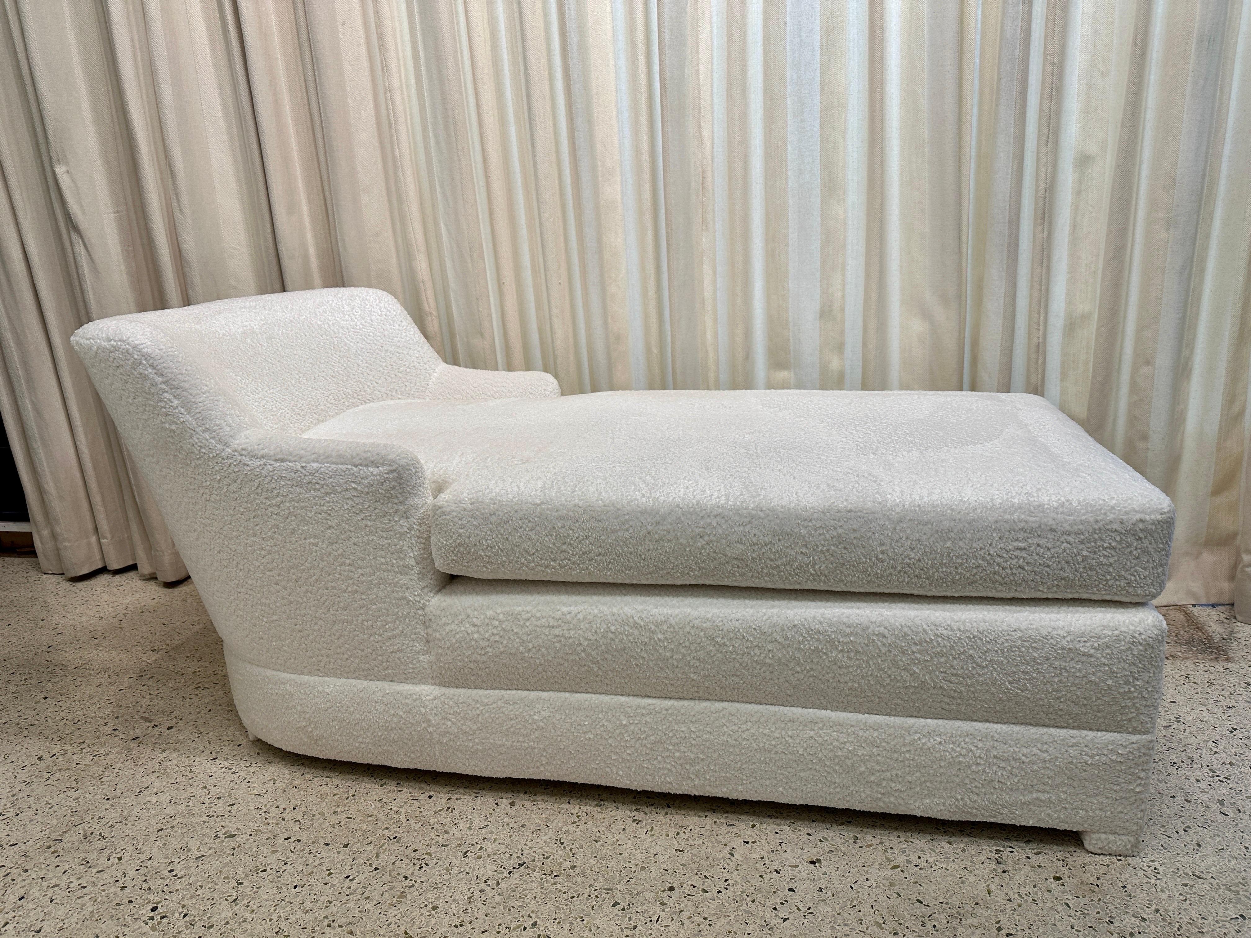 American Luxurious Bouclé Covered Chaise Longue For Sale