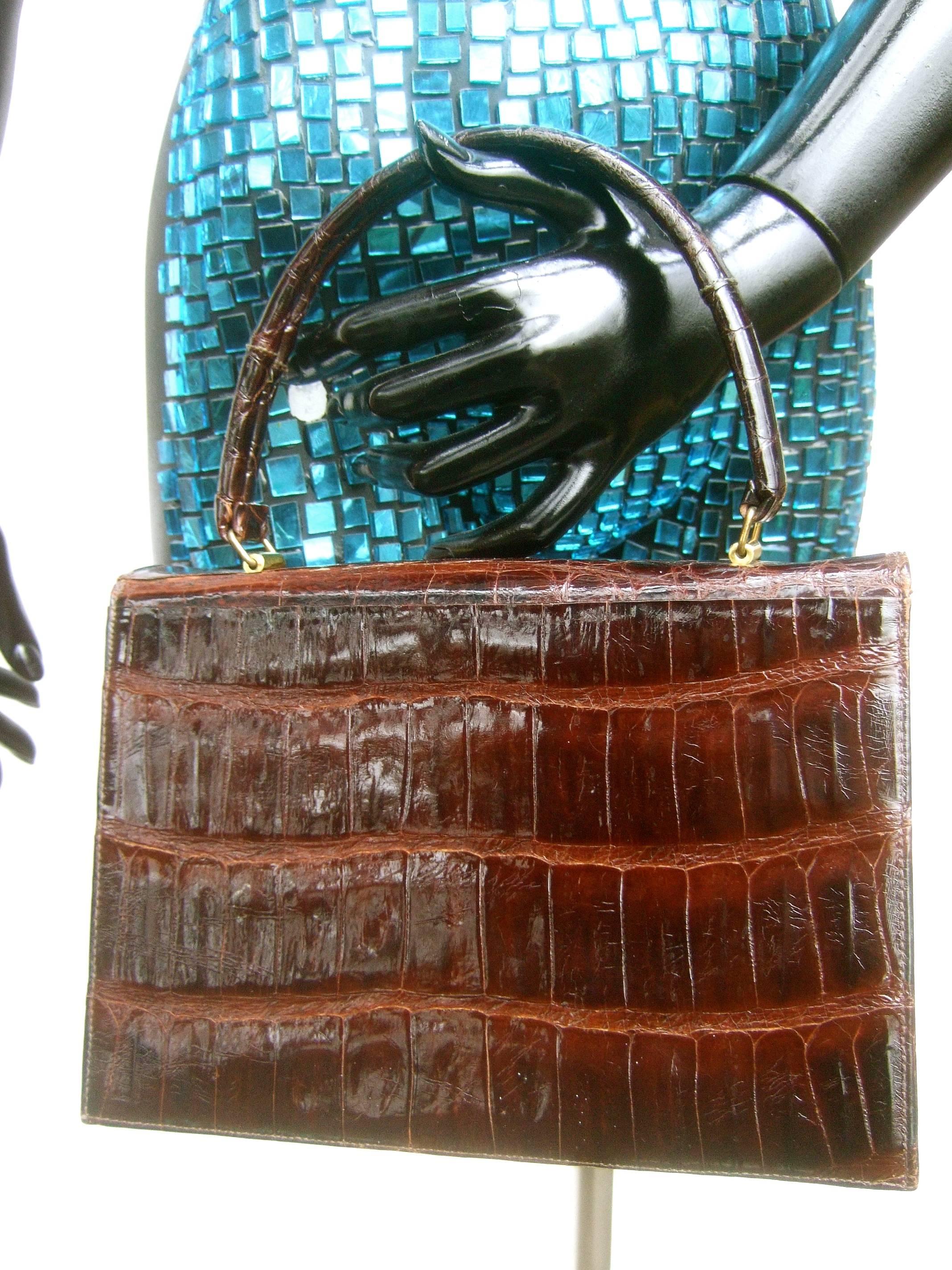 Luxurious Brown Glazed Genuine Alligator Handbag circa 1960 In Good Condition In University City, MO