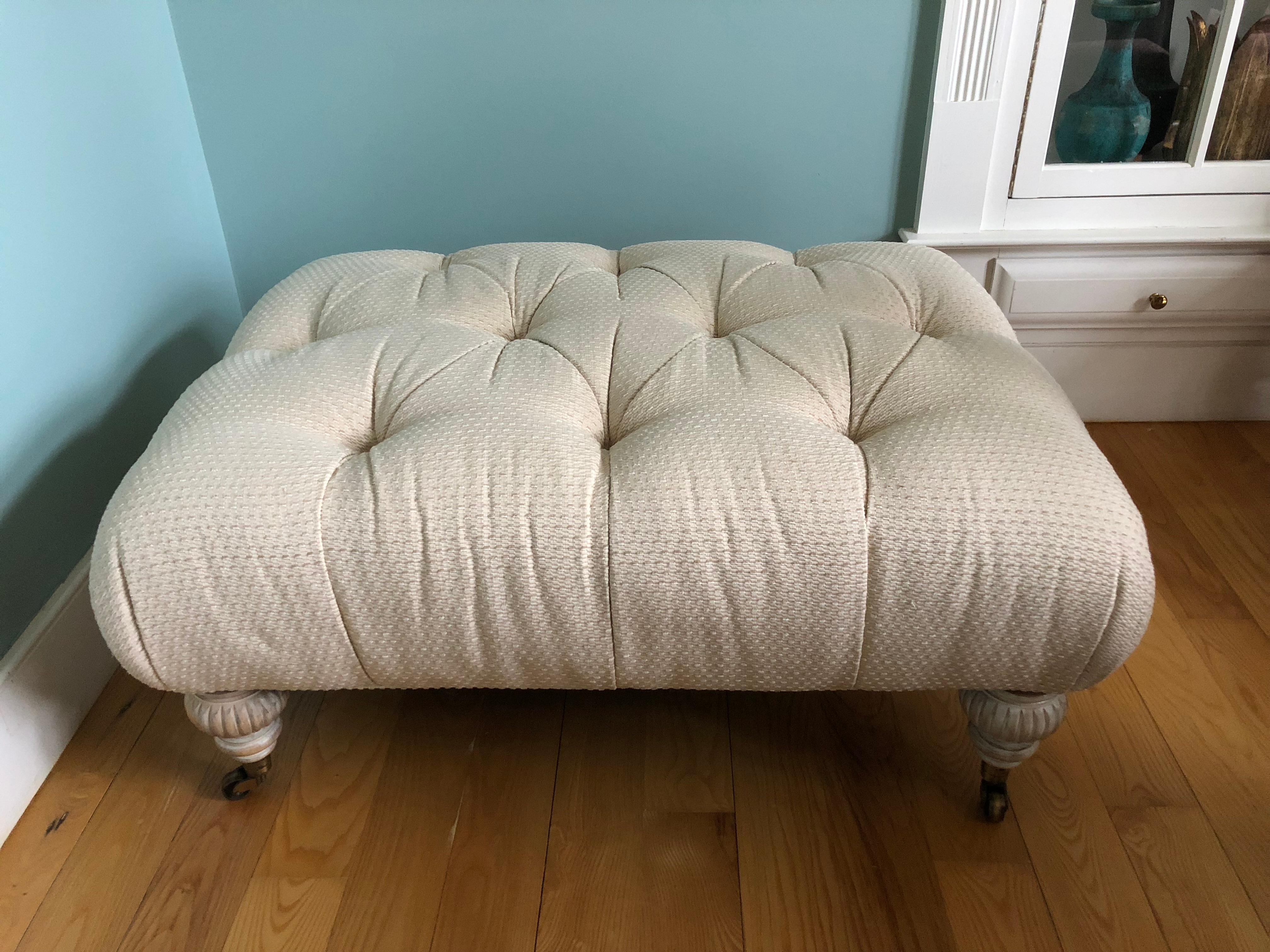 Luxurious Button Tufted Upholstered Ottoman In Excellent Condition In Hopewell, NJ