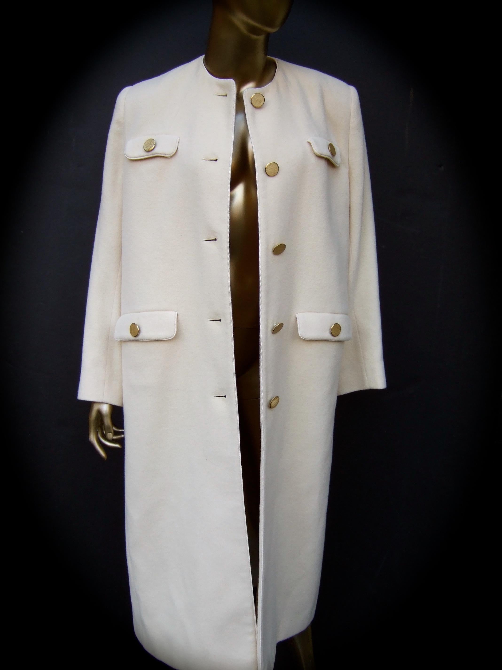 Luxurious Cashmere Creme Winter White Coat by Montaldo's c 1970s  For Sale 10