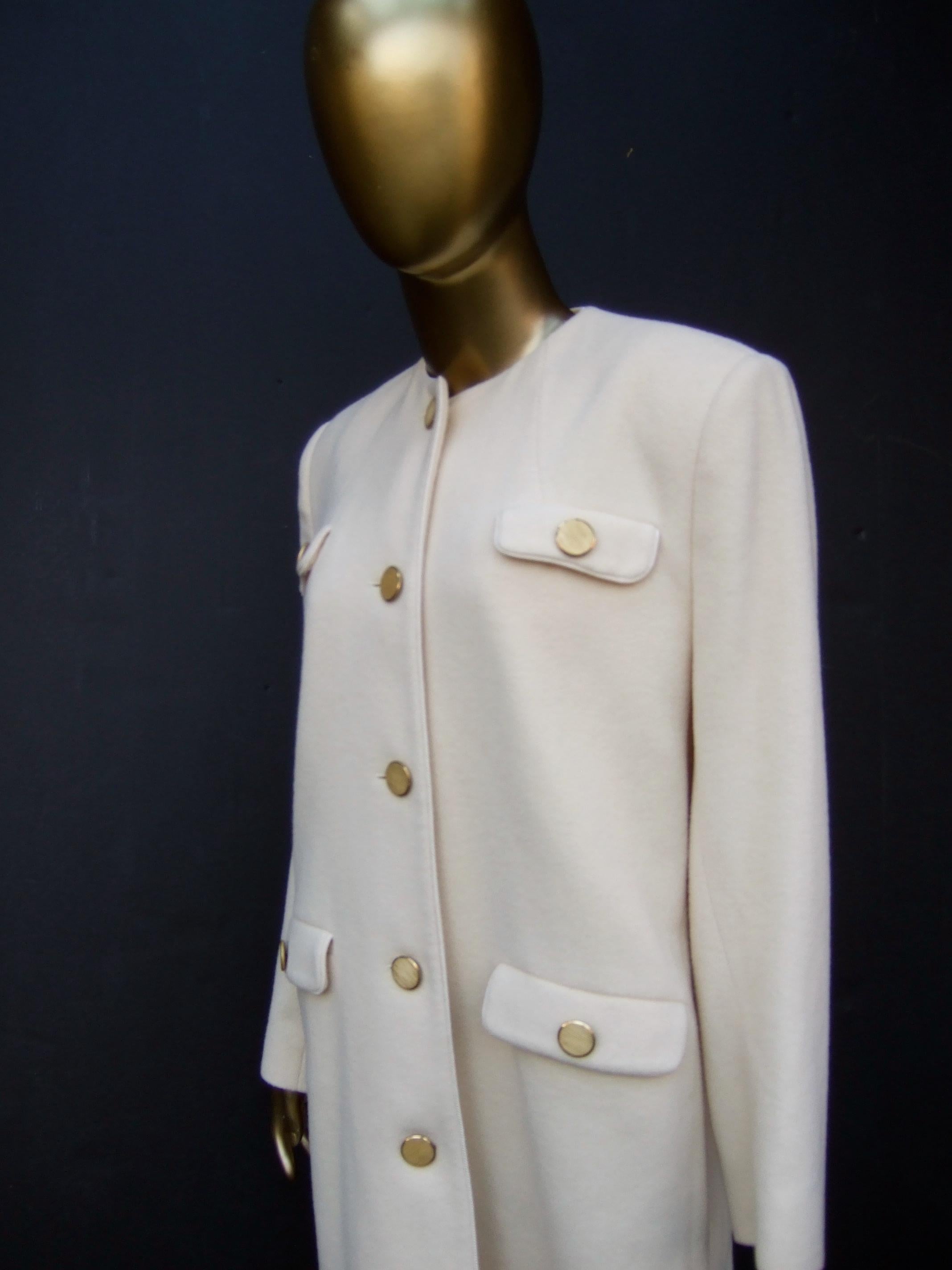 Luxurious Cashmere Creme Winter White Coat by Montaldo's c 1970s  For Sale 11