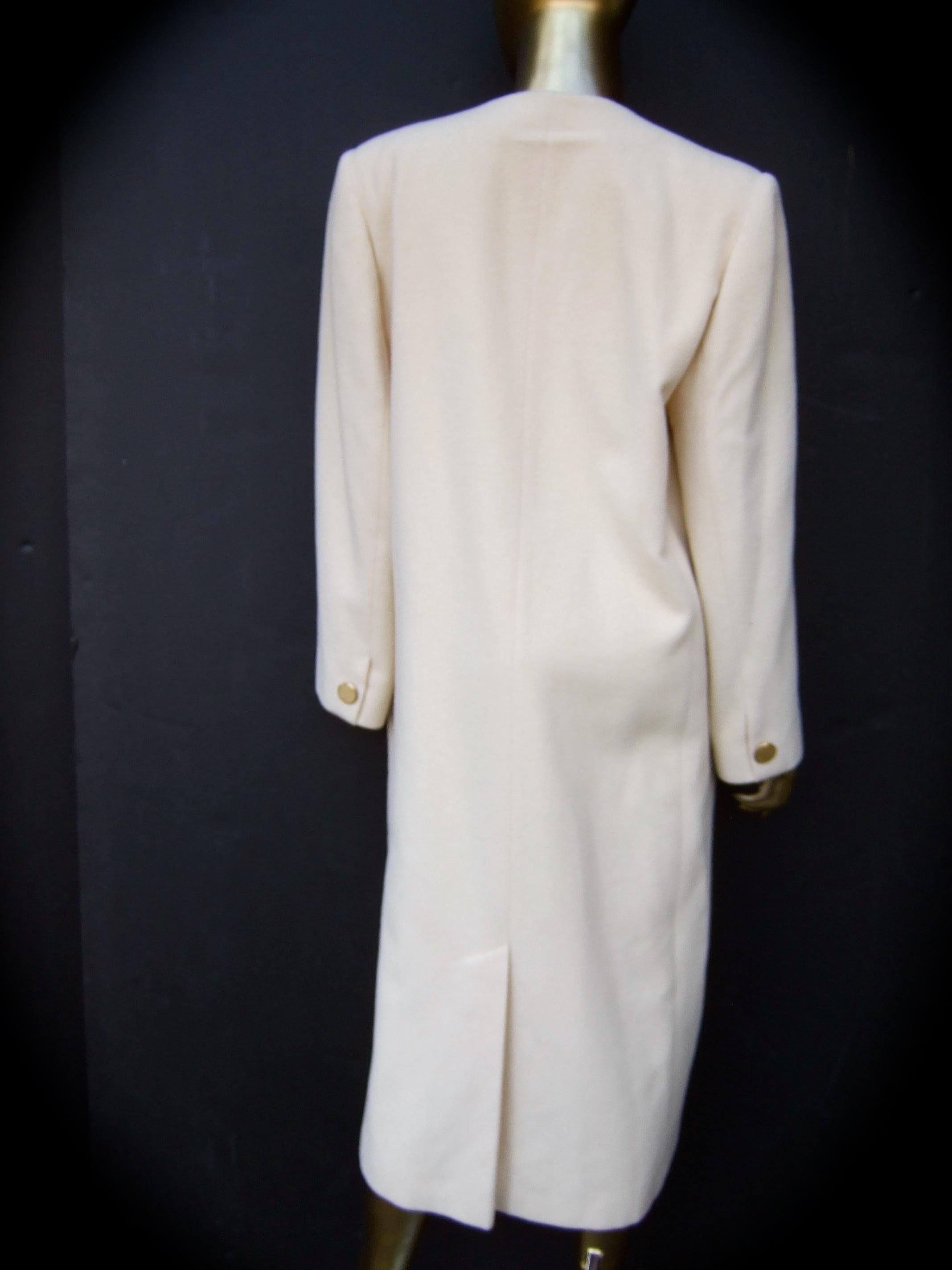 Luxurious Cashmere Creme Winter White Coat by Montaldo's c 1970s  For Sale 12