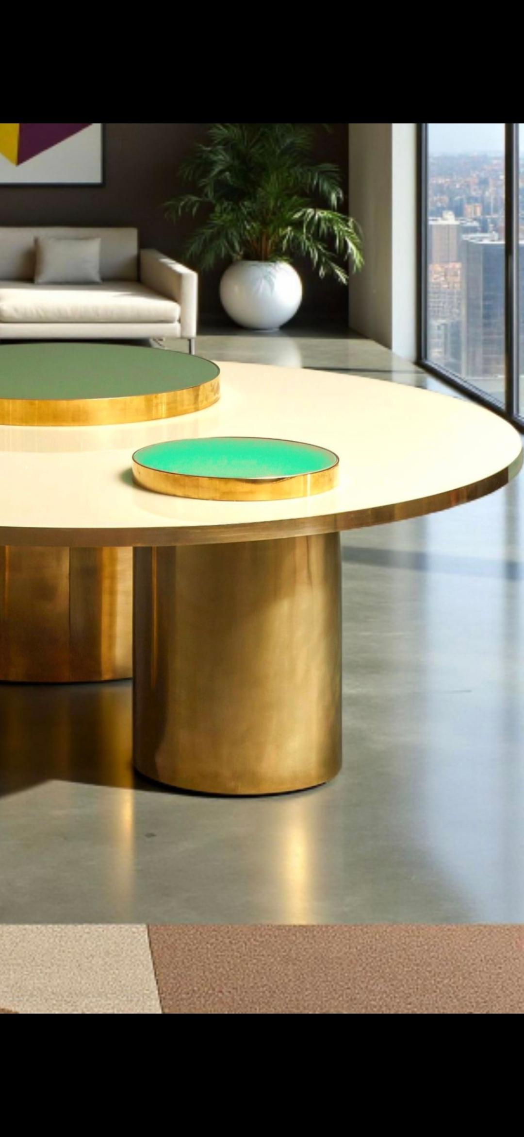 Table basse luxueuse fabriquée en Italie Laiton et verre Justfurnituress Design en vente 11