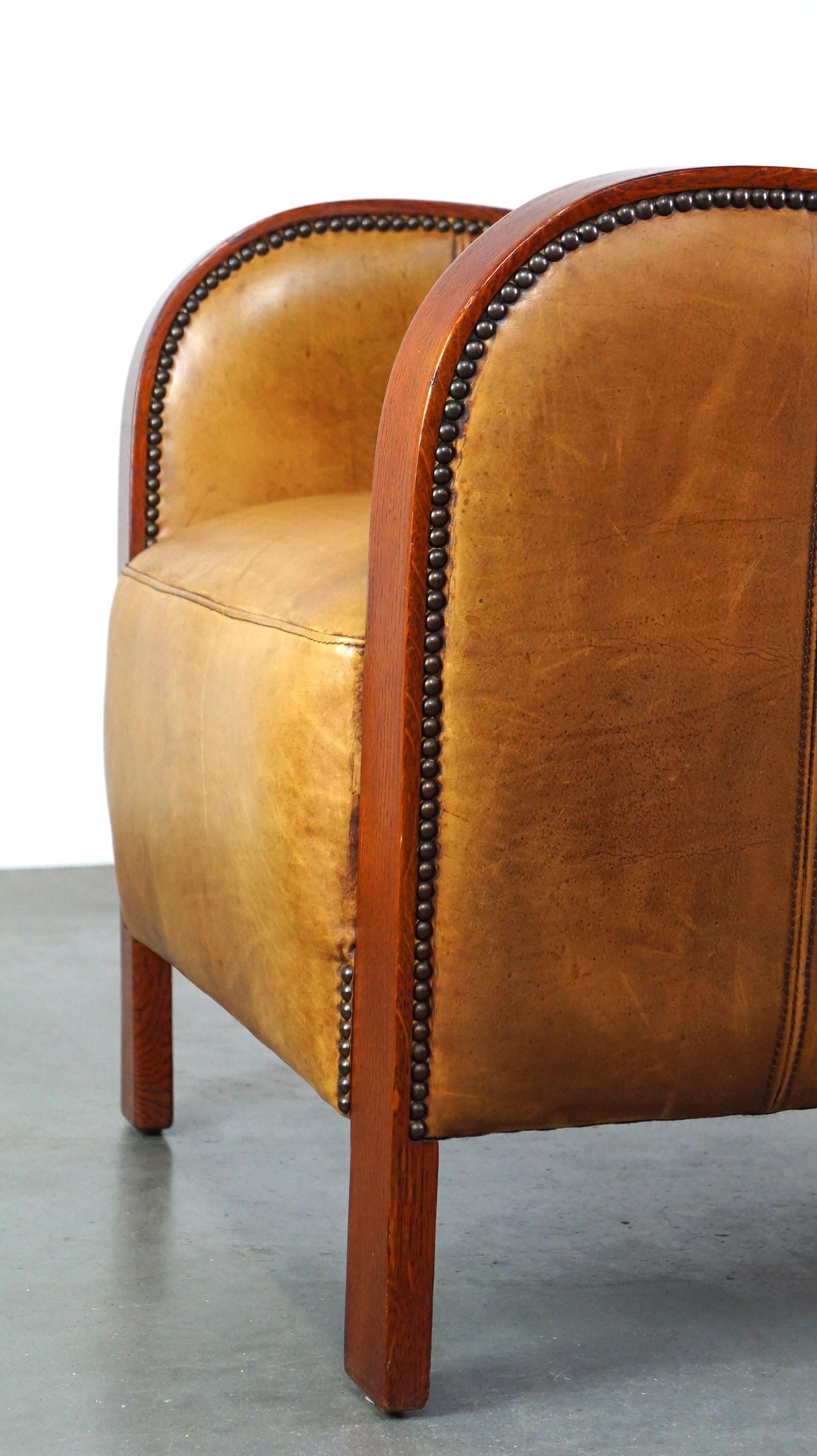 Luxueux fauteuil Art Déco en cuir de vache avec accoudoirs en bois en vente 6