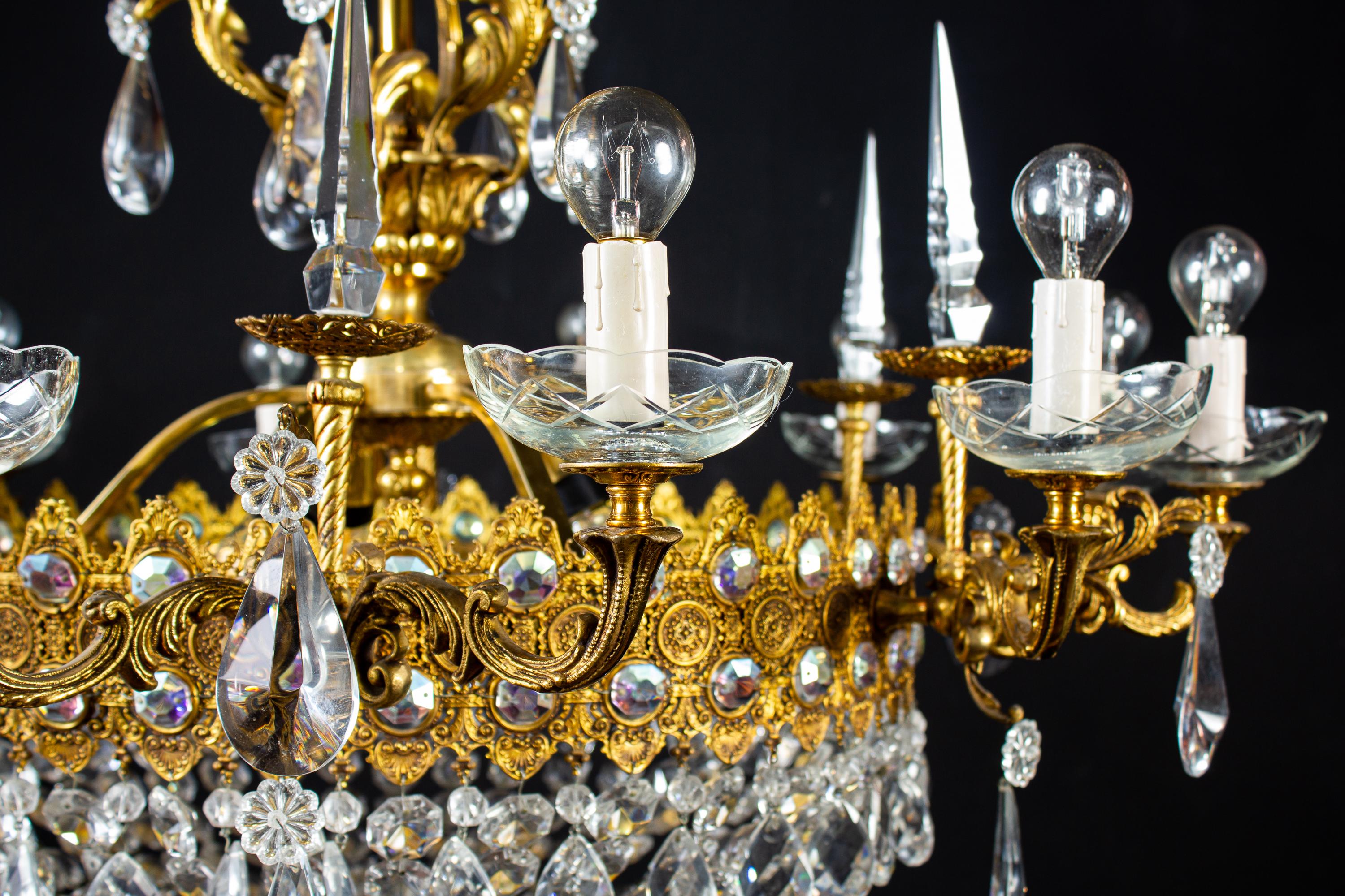 Art Deco Luxurious Crystal and Brass Chandelier, Italy, 1930 For Sale