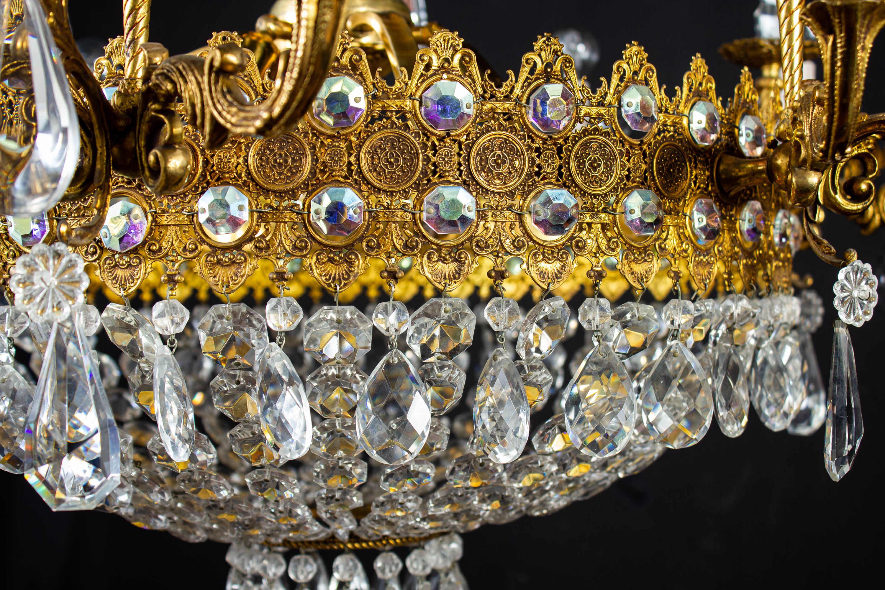 Italian Luxurious Crystal and Brass Chandelier, Italy, 1930 For Sale