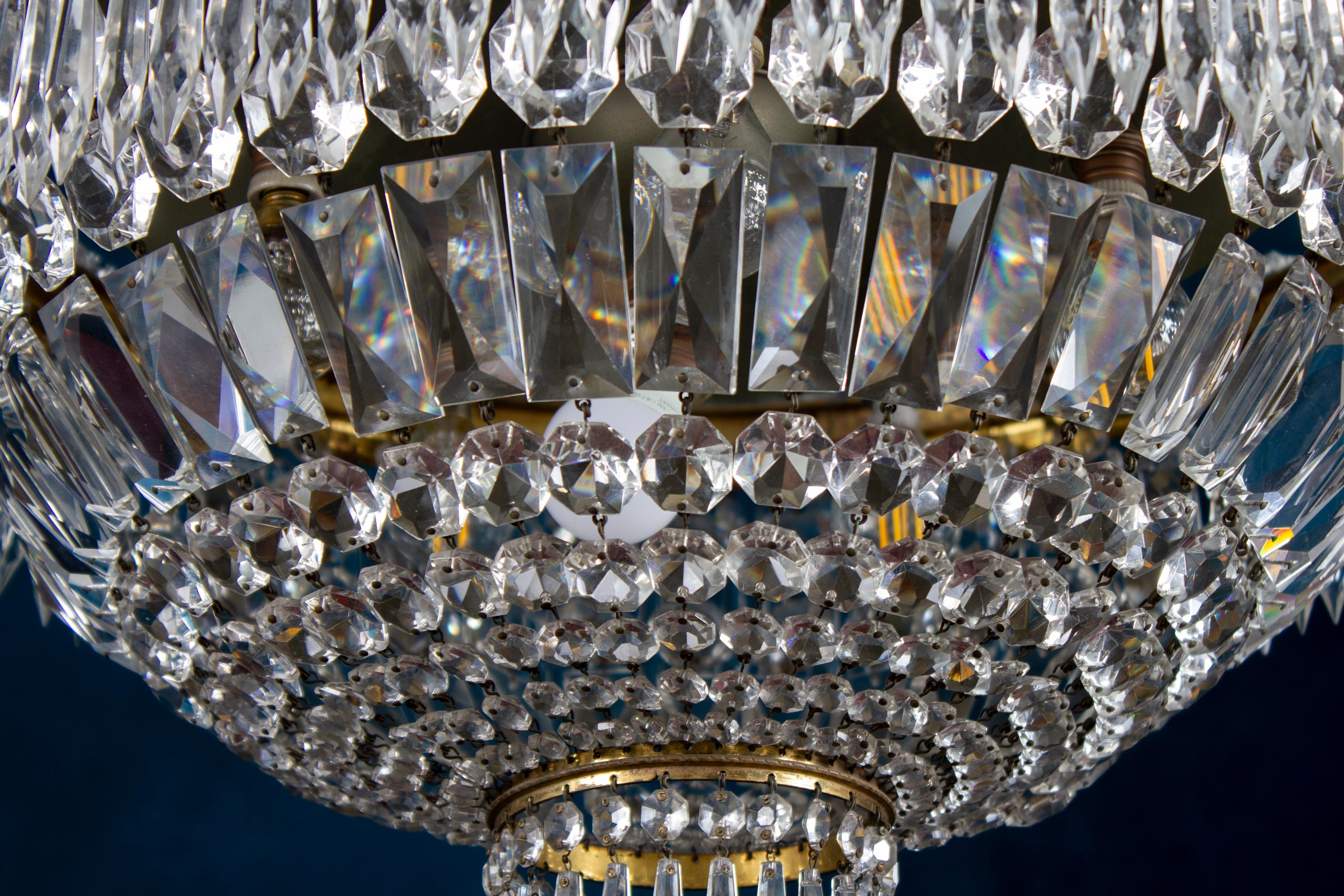Luxurious Crystal and Brass Chandelier Italy, 1940 For Sale 2