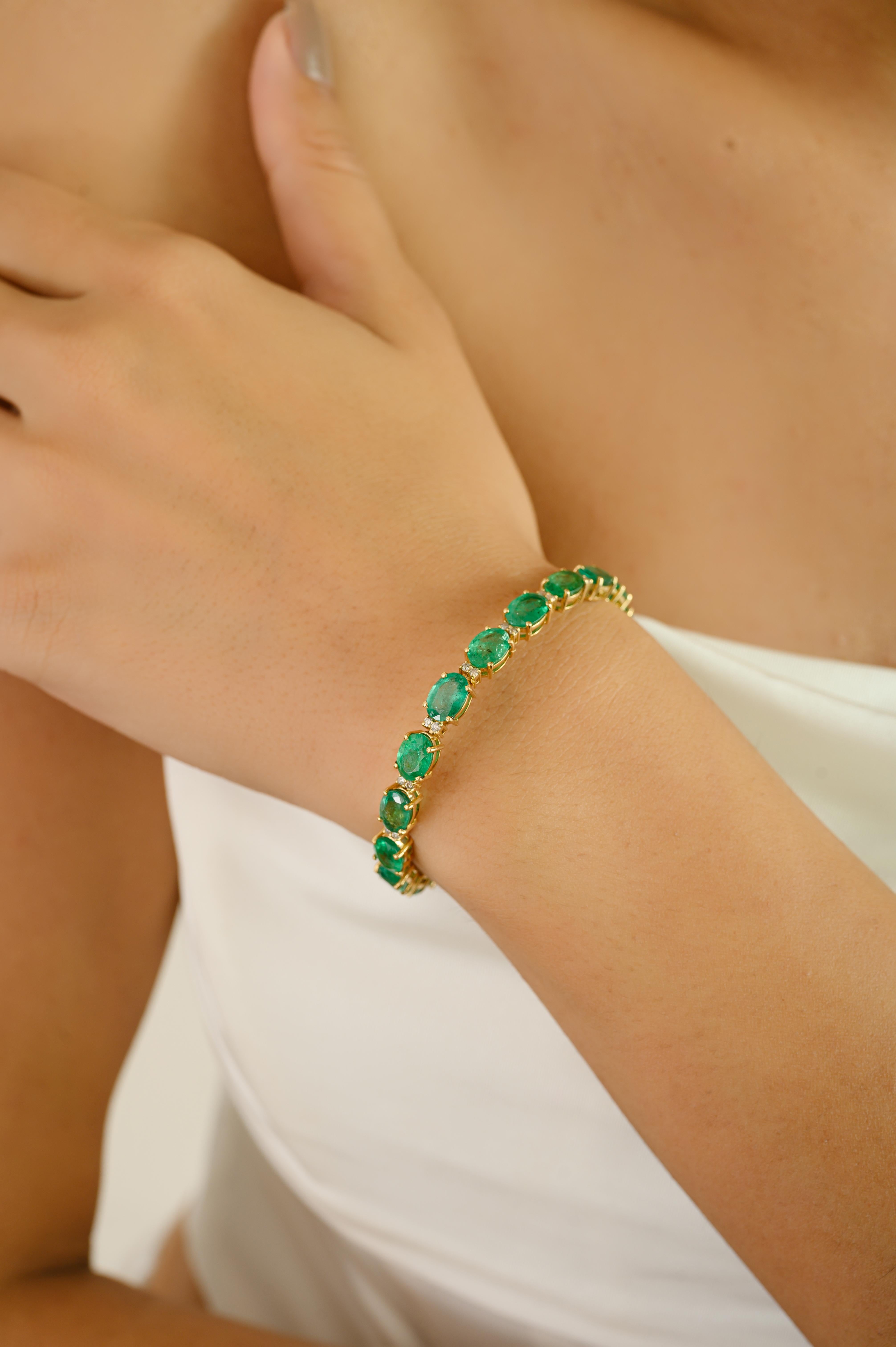 Luxueux bracelet de tennis en or jaune 18k avec diamant et émeraude Pour femmes en vente